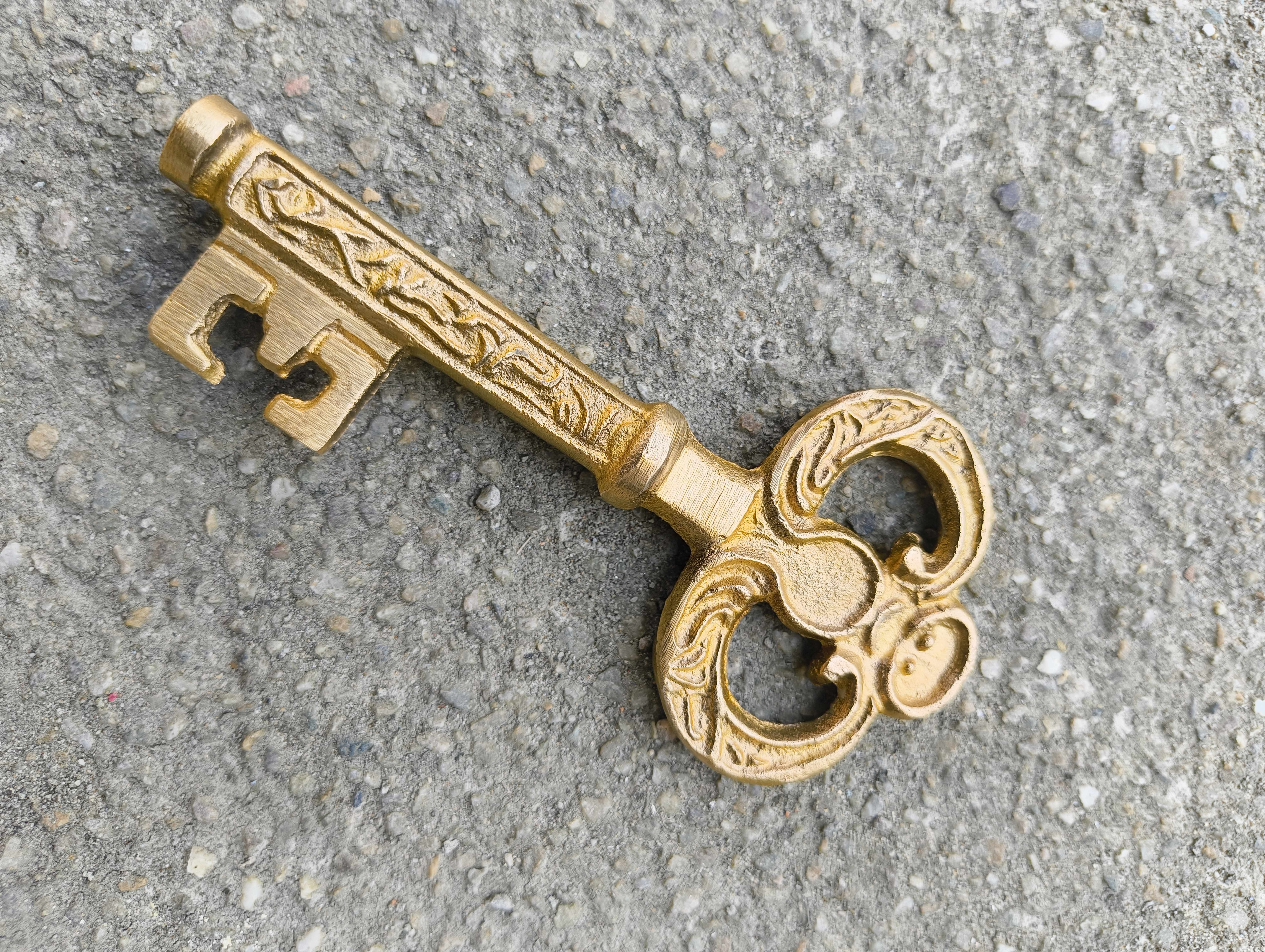 Antique Brass Key Showpiece (Set of 2) | Vintage Decor Collectible for Home & Office | Unique Gift Item