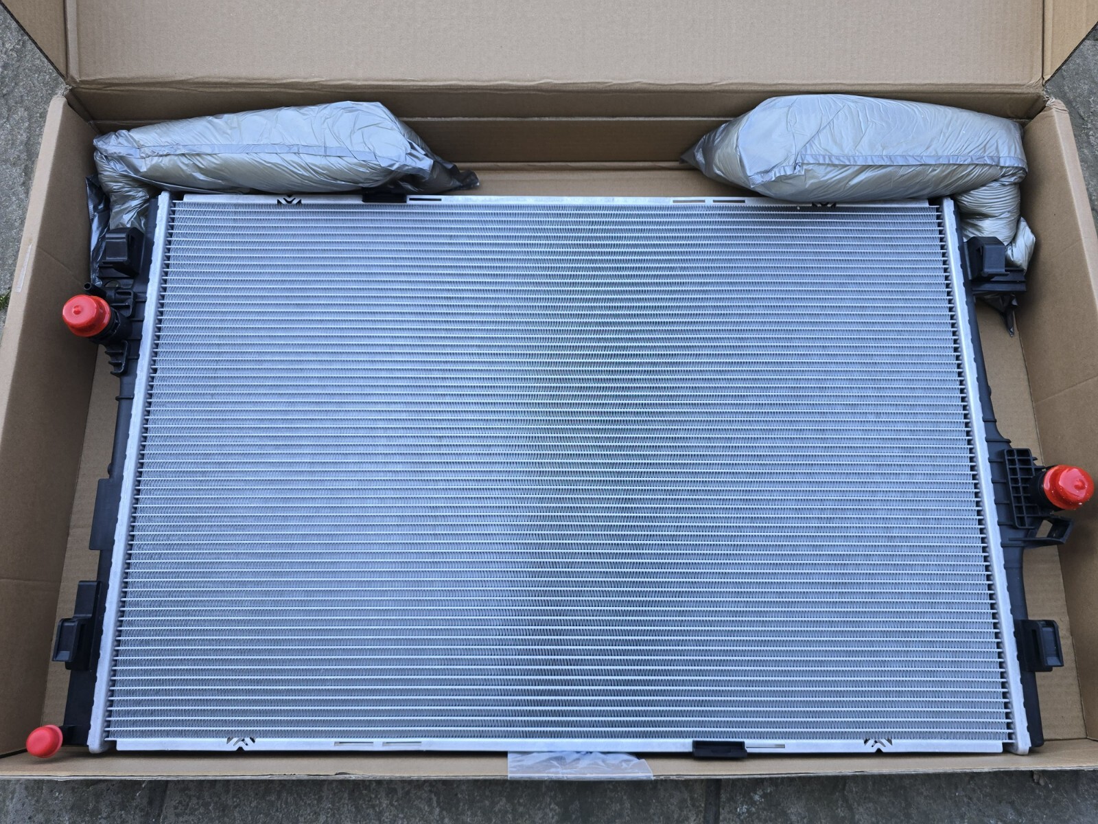 Mercedes CLA 118 A 177 GLA 247 Water Radiator A0995005801