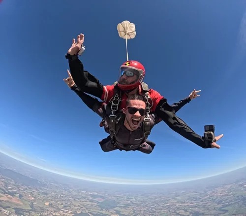 Seguro de vida para a próxima aventura dos noivos