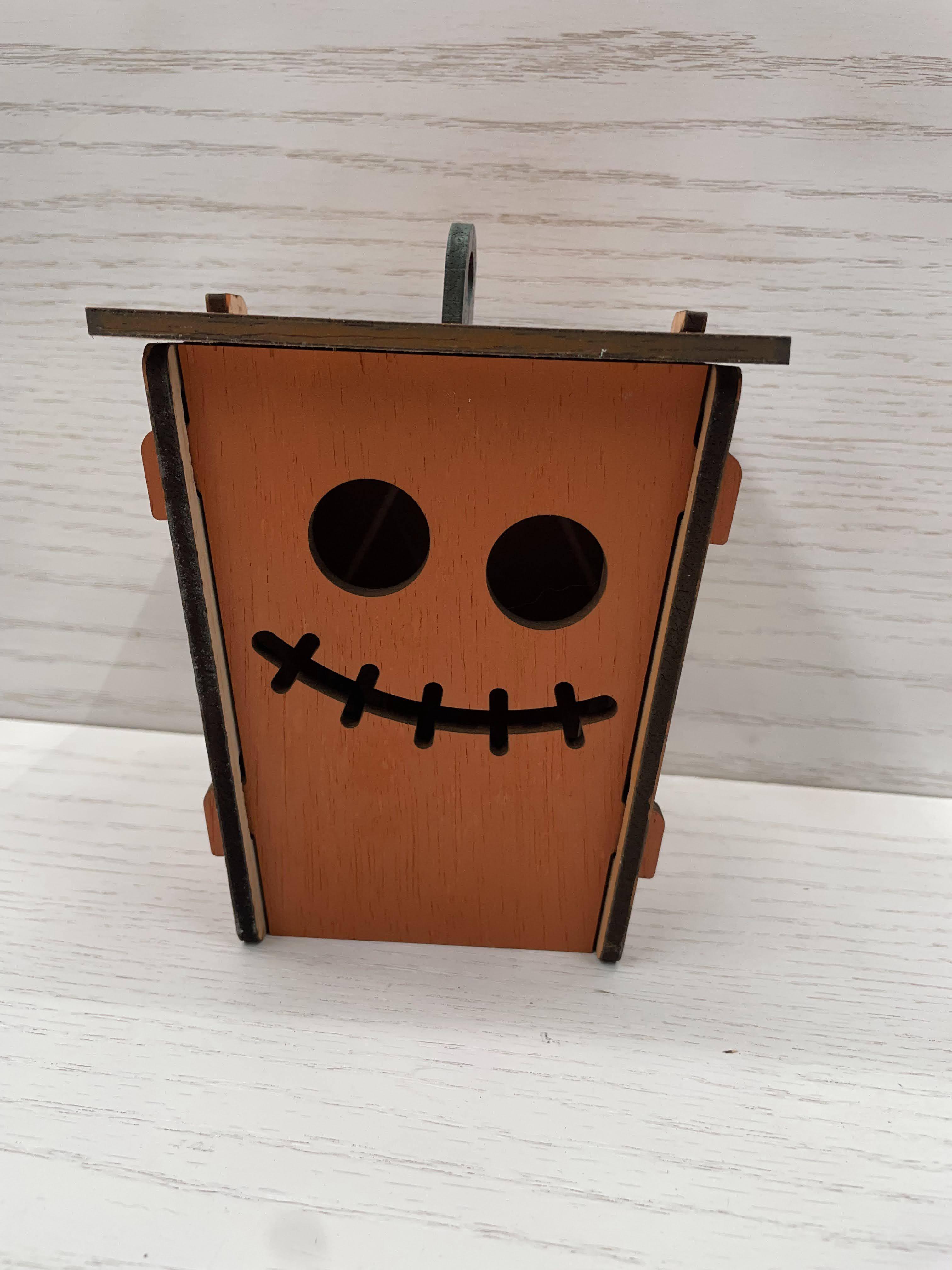 Wooden Jack-O-Lantern - Scarecrow 