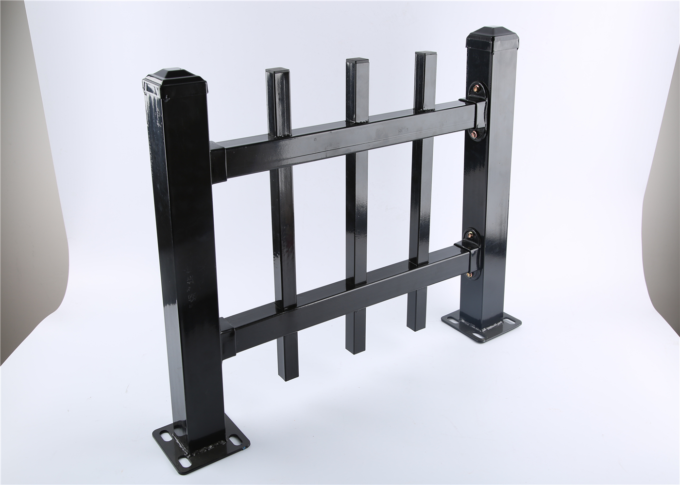 Garrison Fencing Post