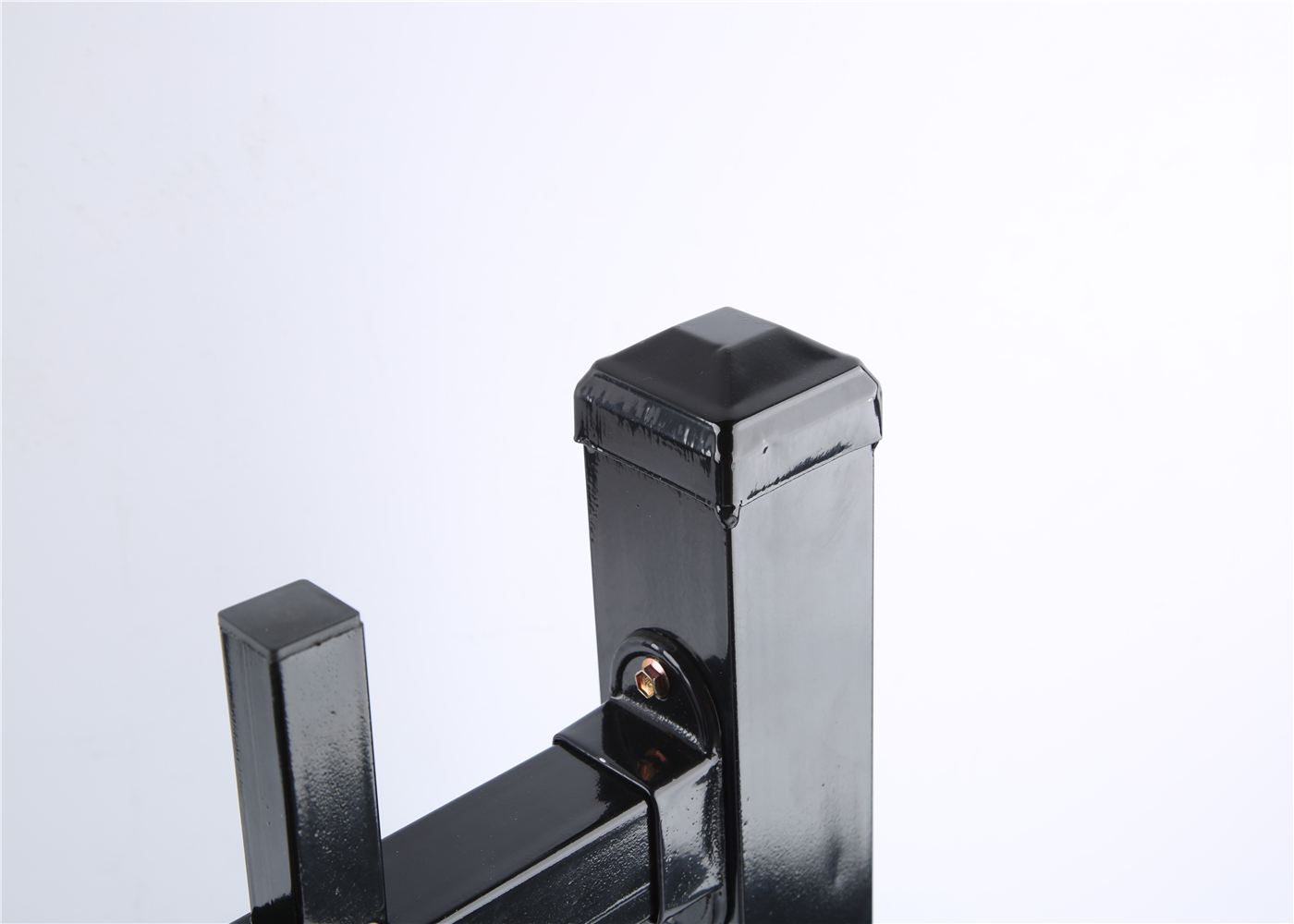 Garrison Fencing Post