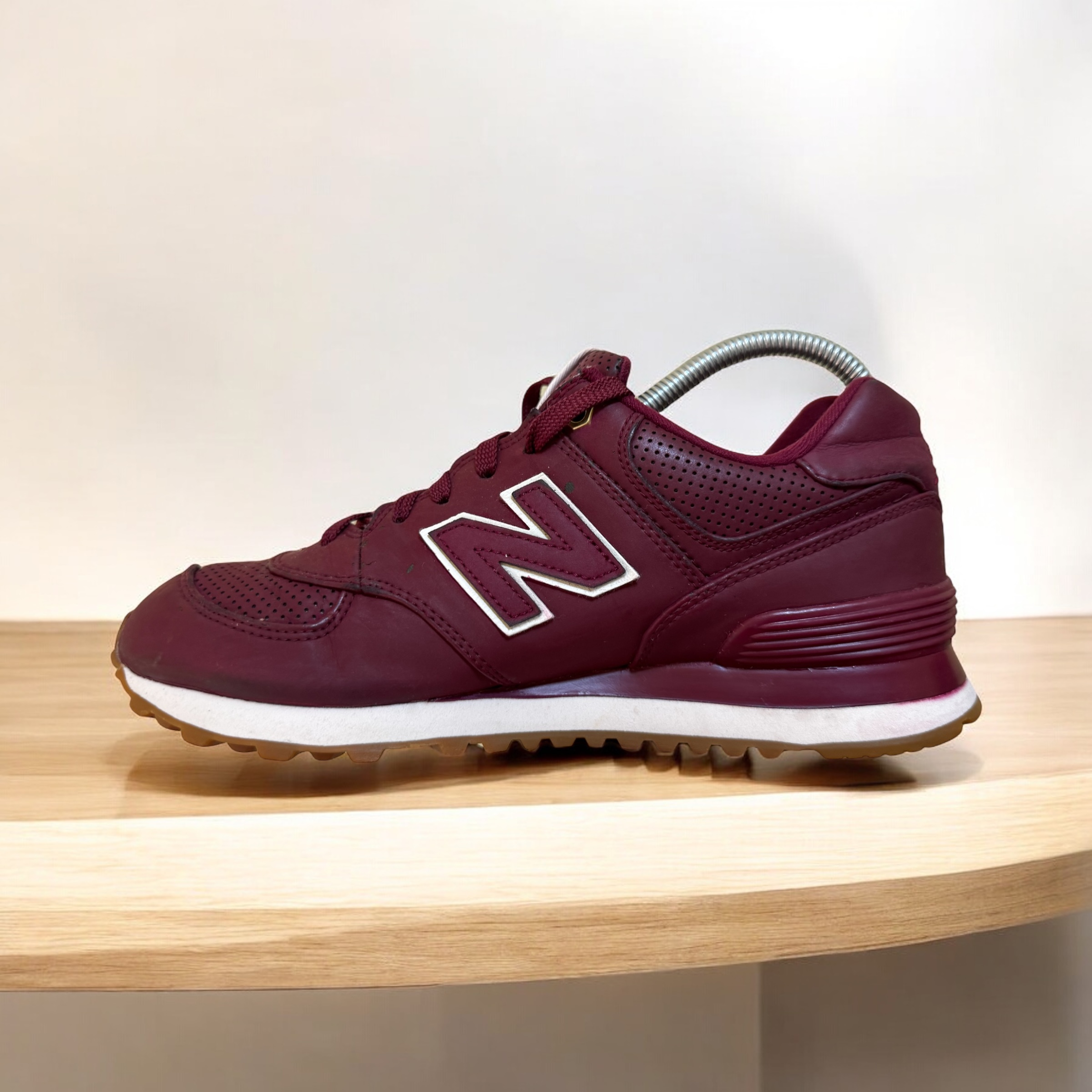 001 NEW BALANCE