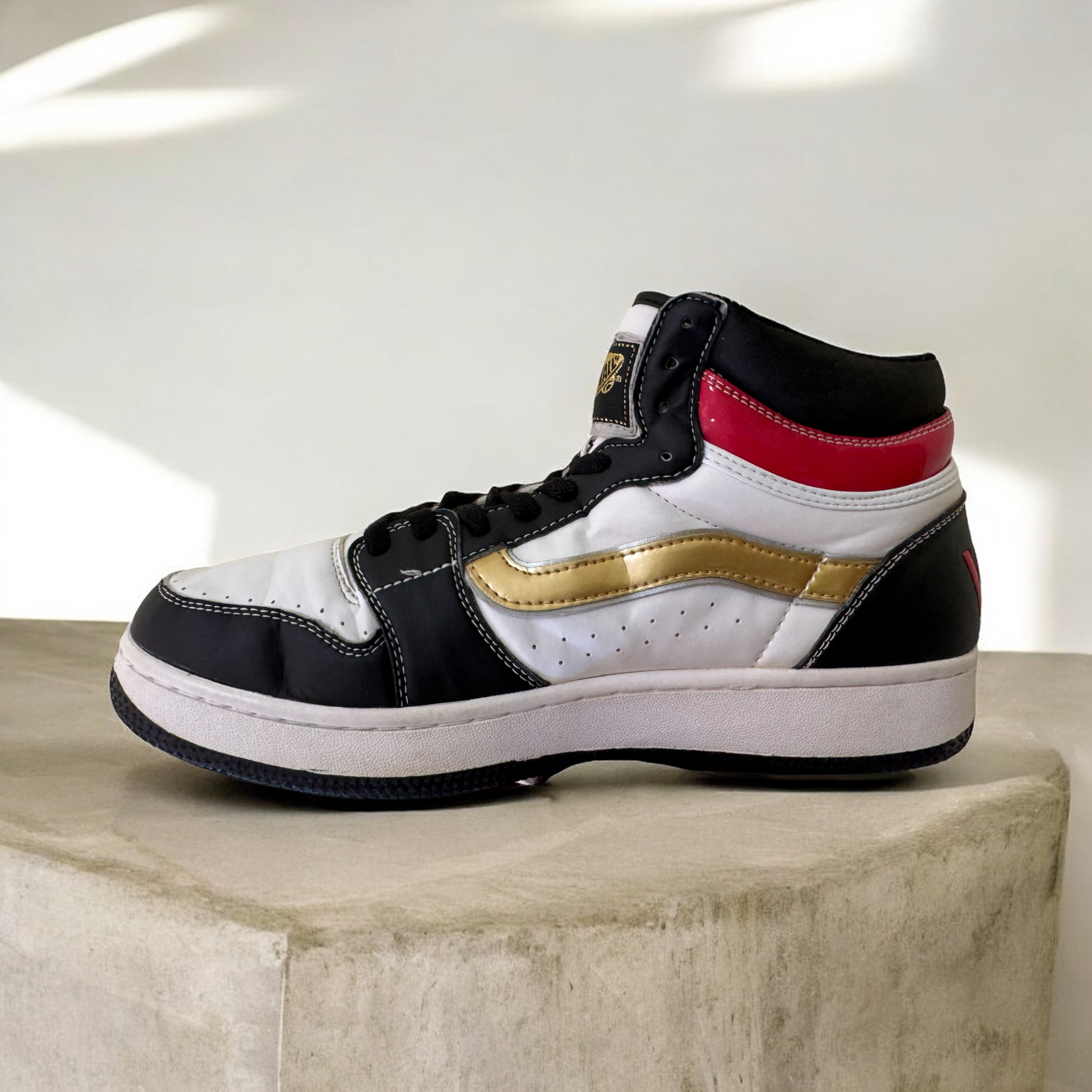 015 Vans High-Top Sneakers