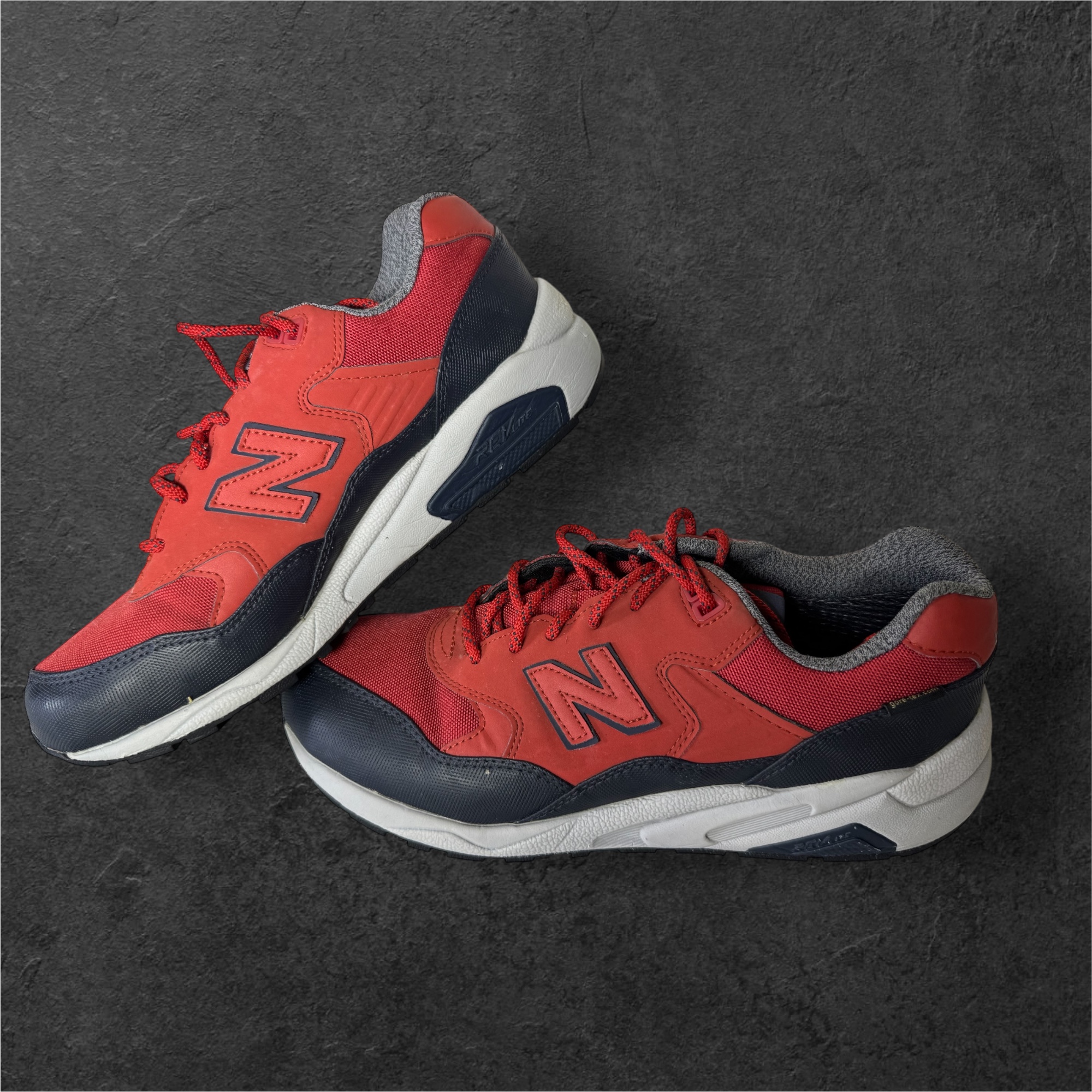 016 NEW BALANCE Red and Navy Sneakers