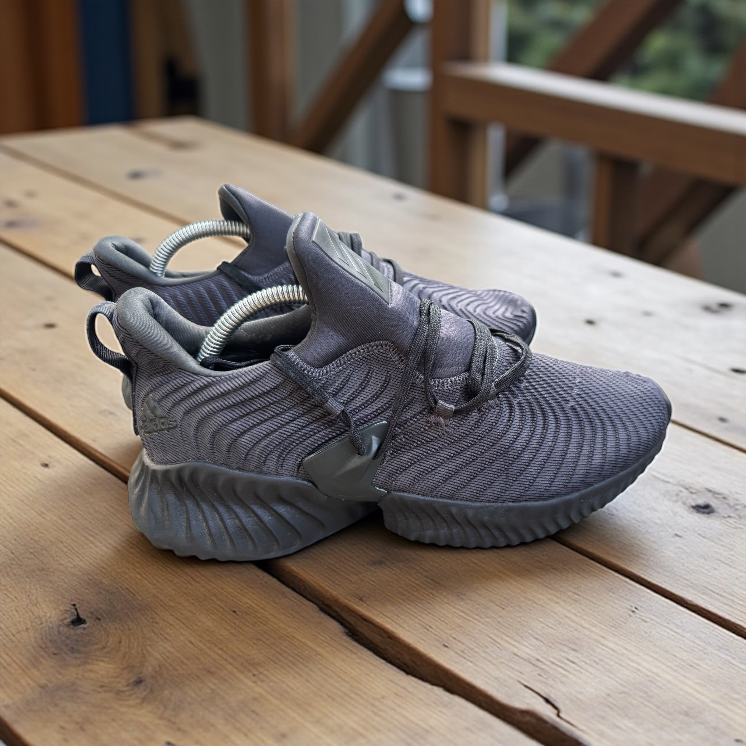 047 Adidas Alpha Bounce