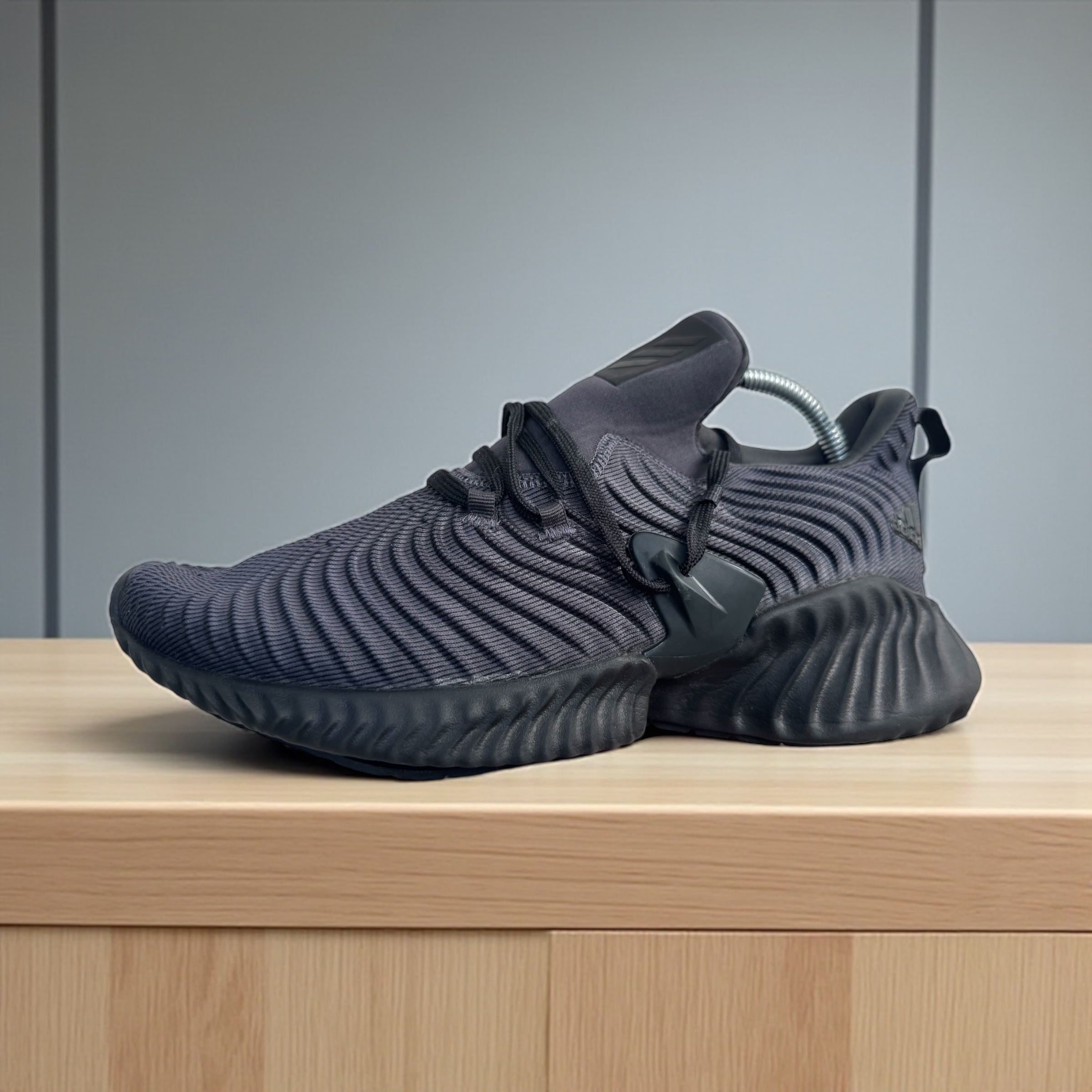 047 Adidas Alpha Bounce