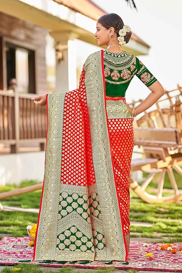MANOHARI Most Trendy Jacquard Work Woven Saree with Unstitch Blouse Piece