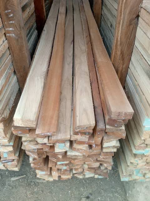 2 by 4 Wooden Planks