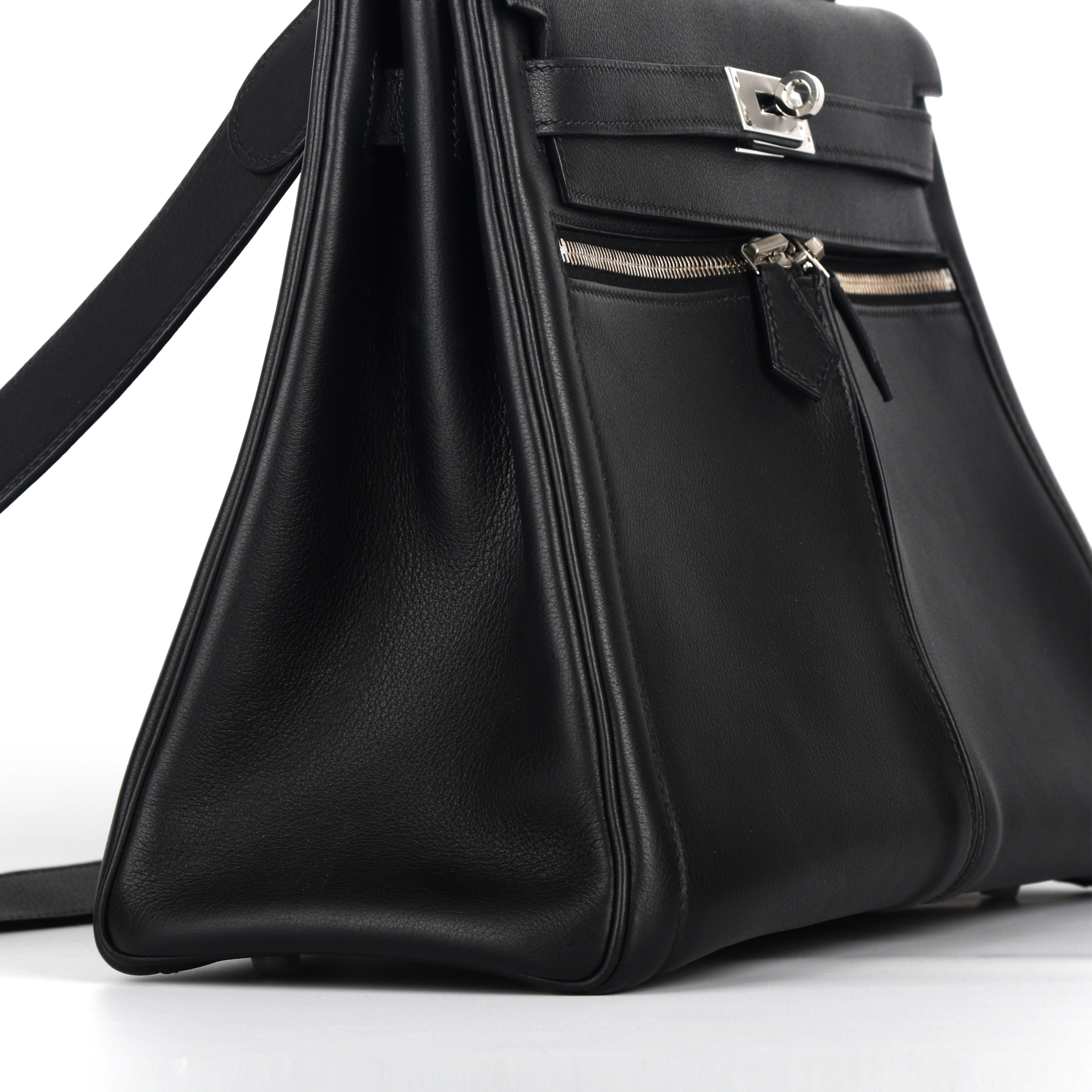 Kelly Lakis (Saddle Leather)