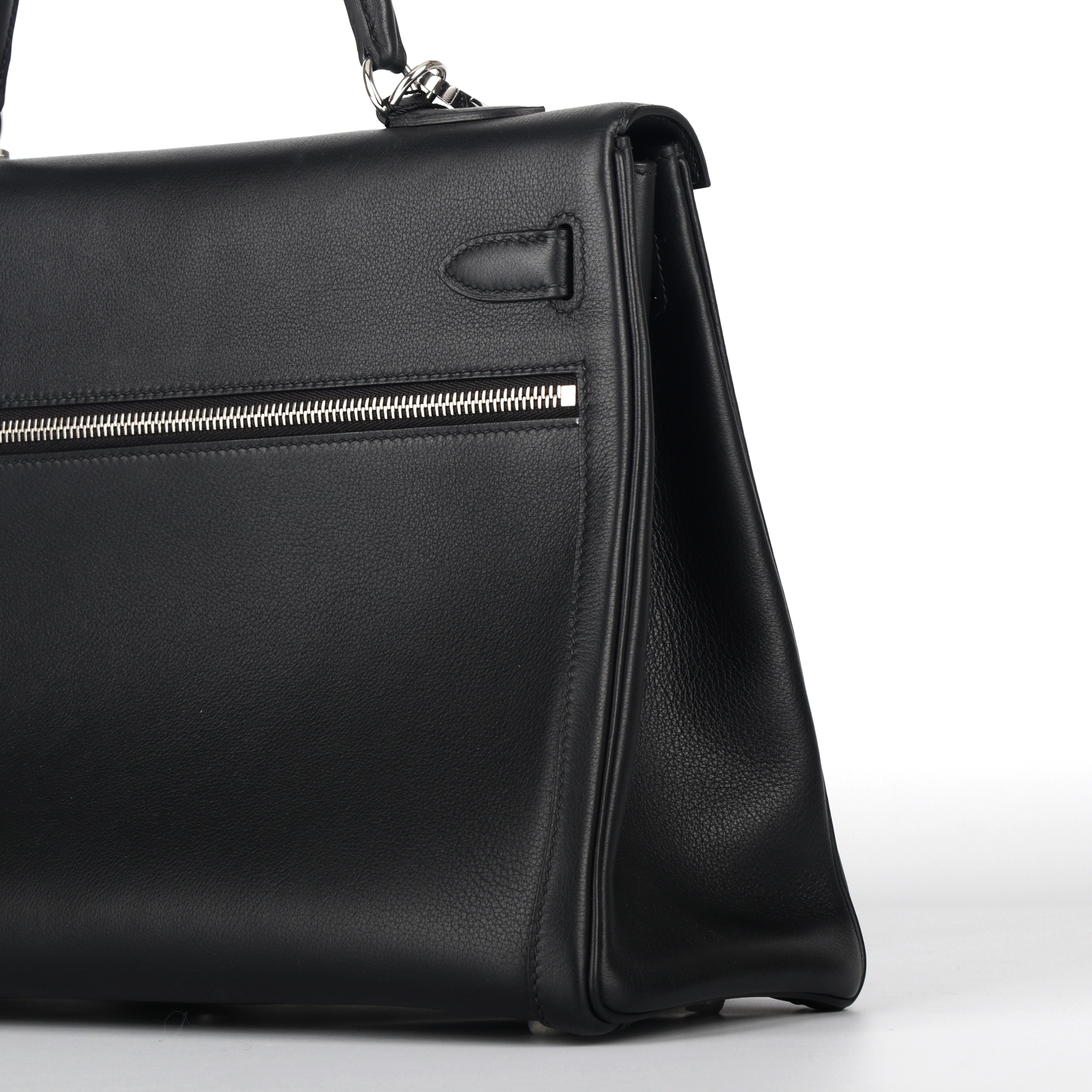 Kelly Lakis (Saddle Leather)