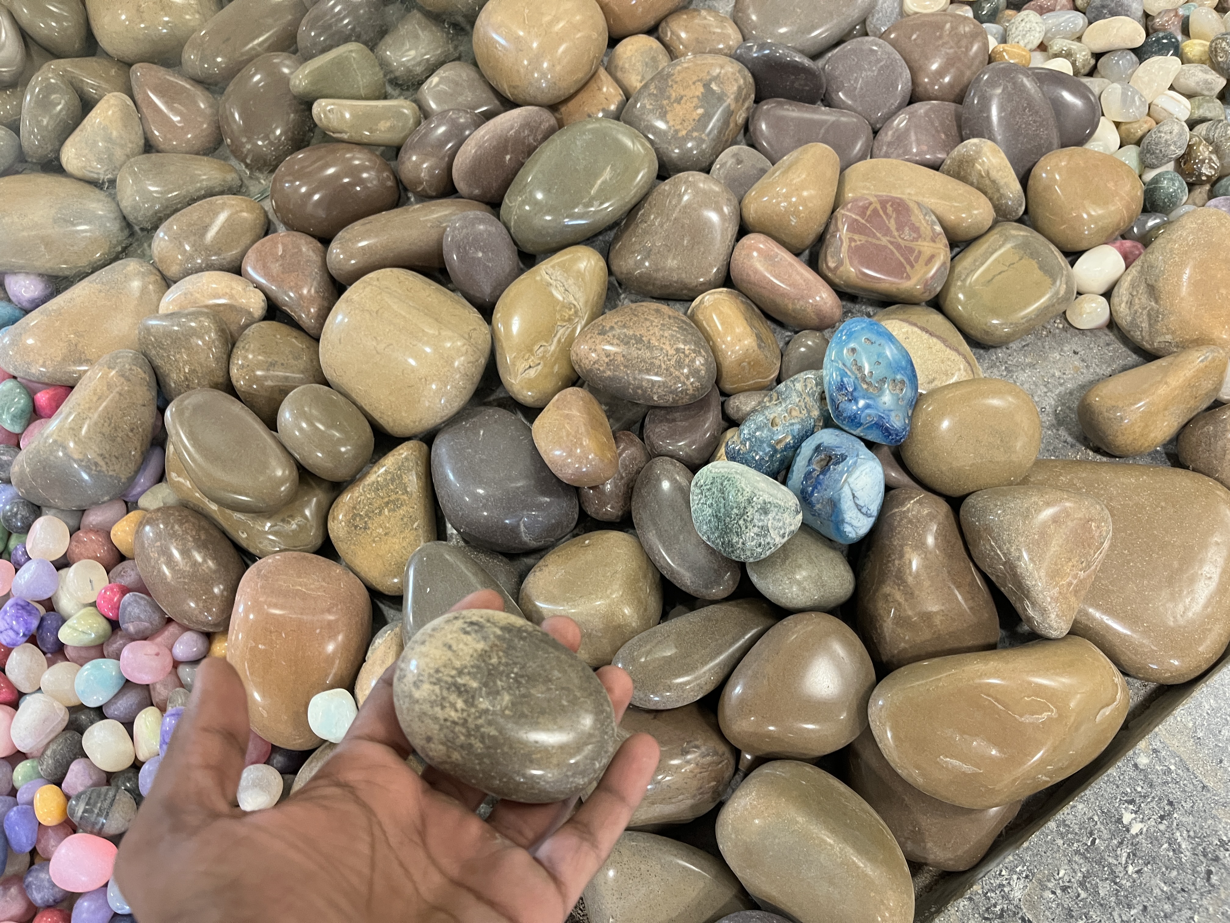 Polished Decorative Stones 20 Rupees per Kg - Rental 