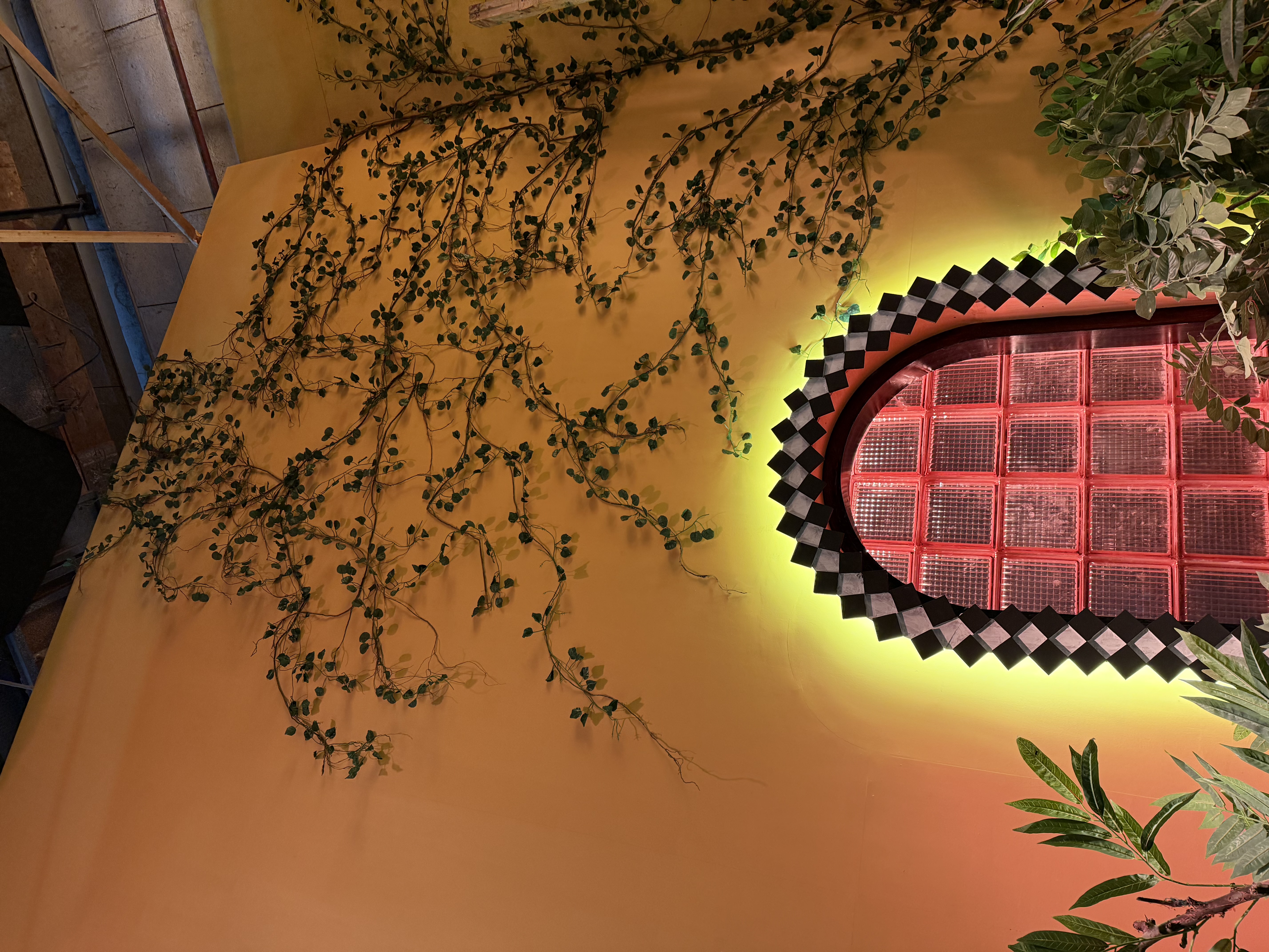 Decorative Artificial Creeper - Rental 