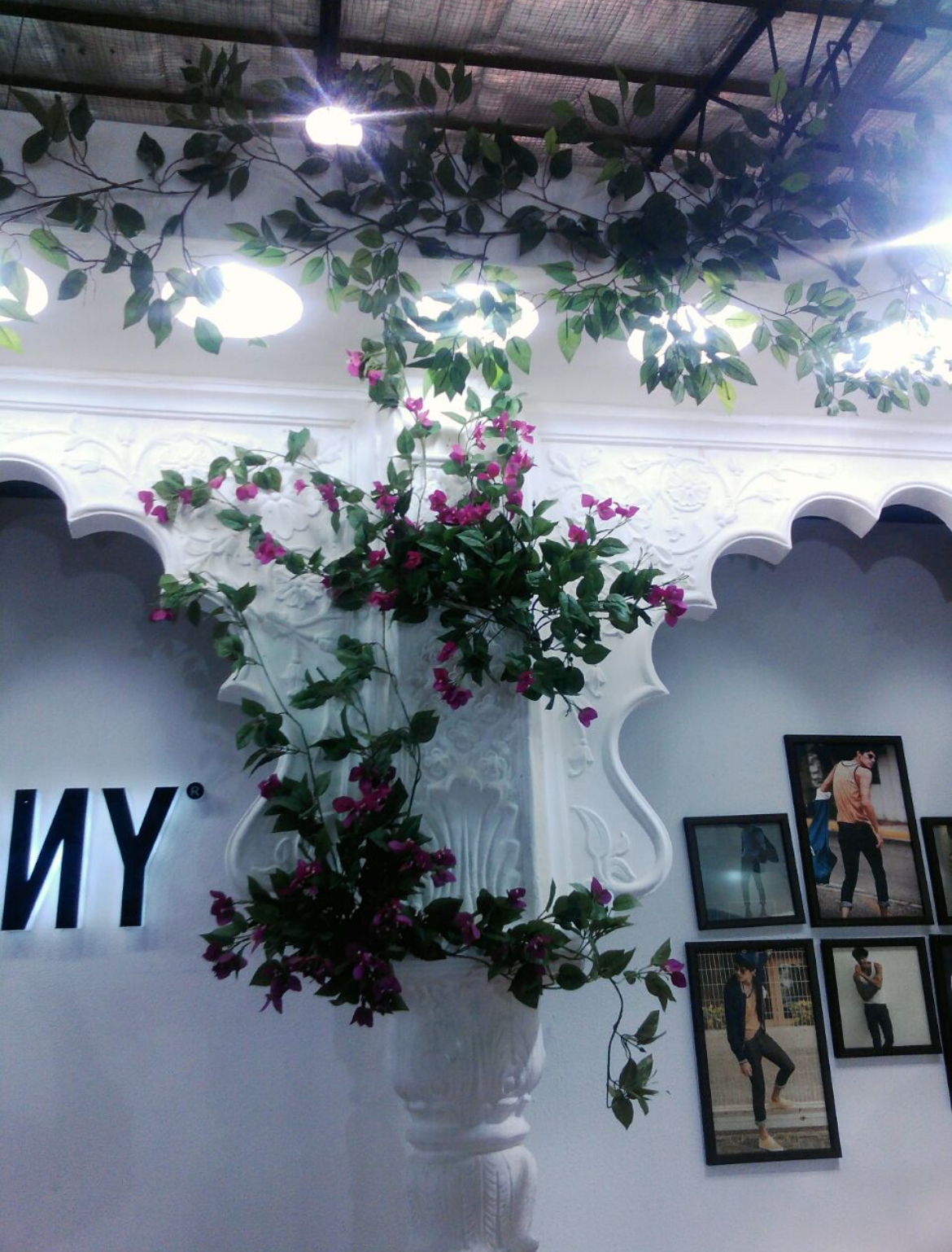 Decorative Faux Bougainvillea Vine - Rental