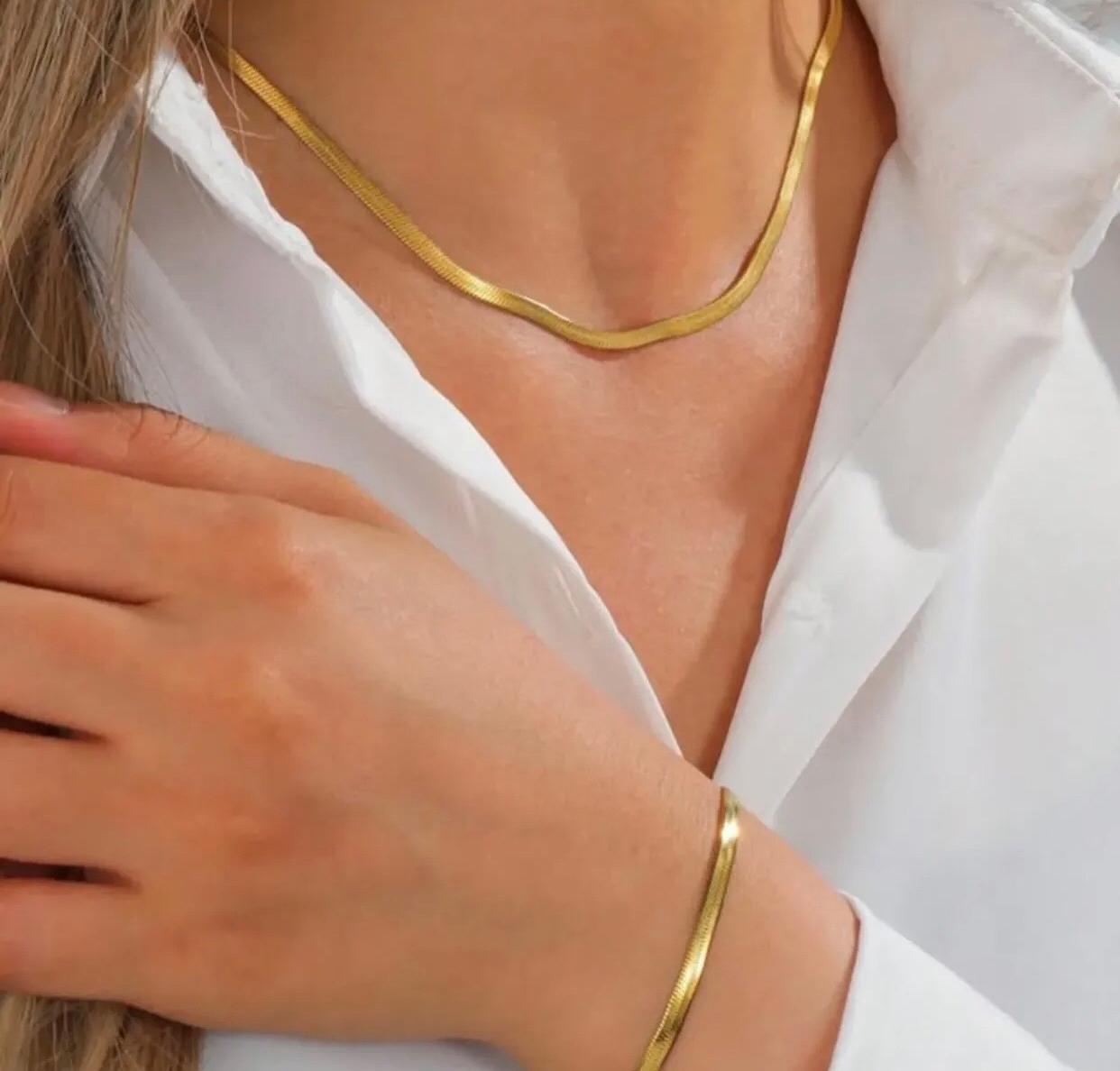 100% Anti tarnish Material. Smooth excellent finish. Pure Stainless Steel. Color Guarantee. Imported Thai Quality Jewelry.