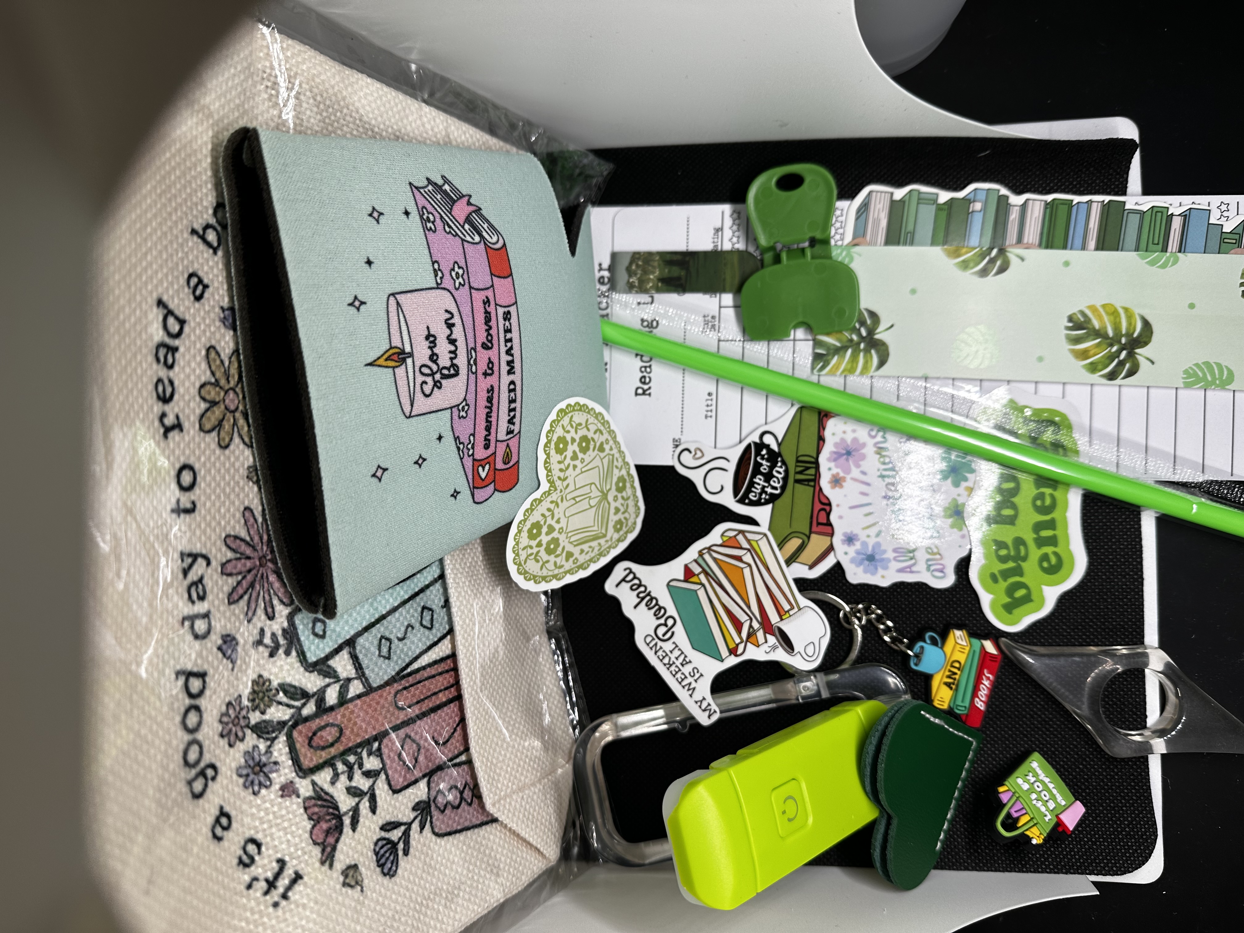 The Deluxe Bookworm Companion