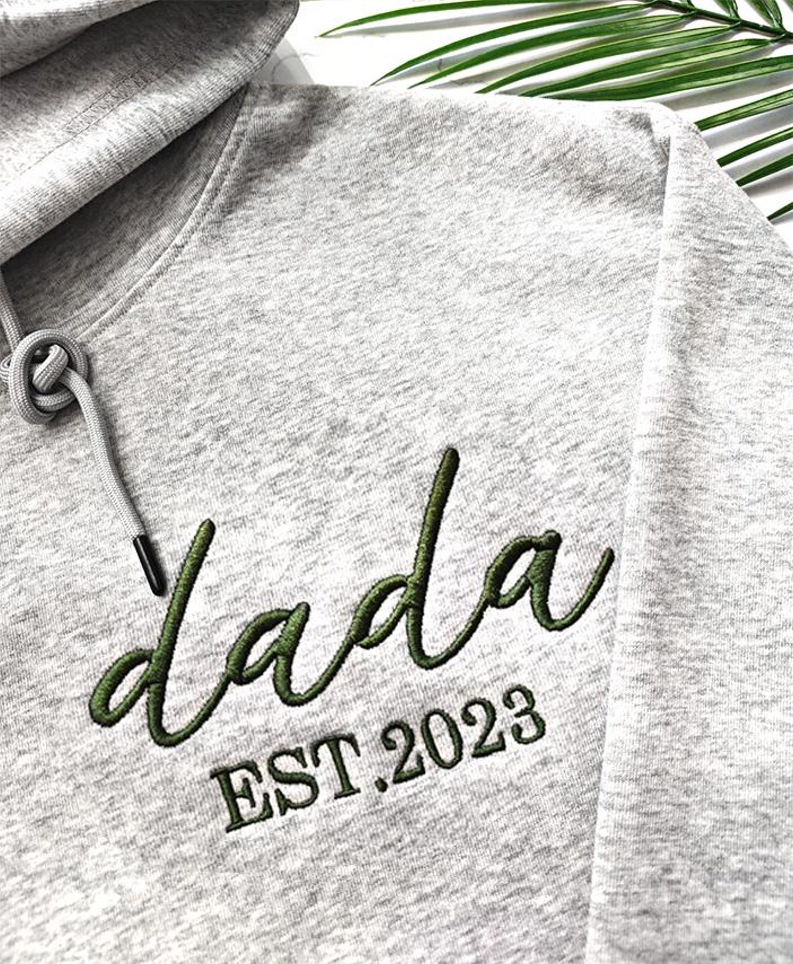 Custom Embroidered Sweatshirt with Name on Sleeve,Personalized Dad Est Year Sweatshirt,Daddy Est Year Shirt,Father's Day gift