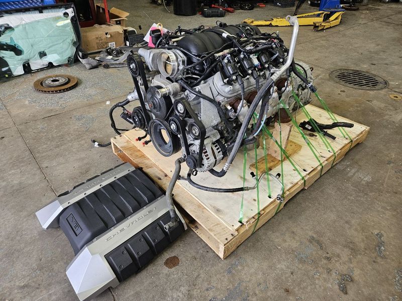 2015 Engine Assembly Chevy Camaro 6.2 l