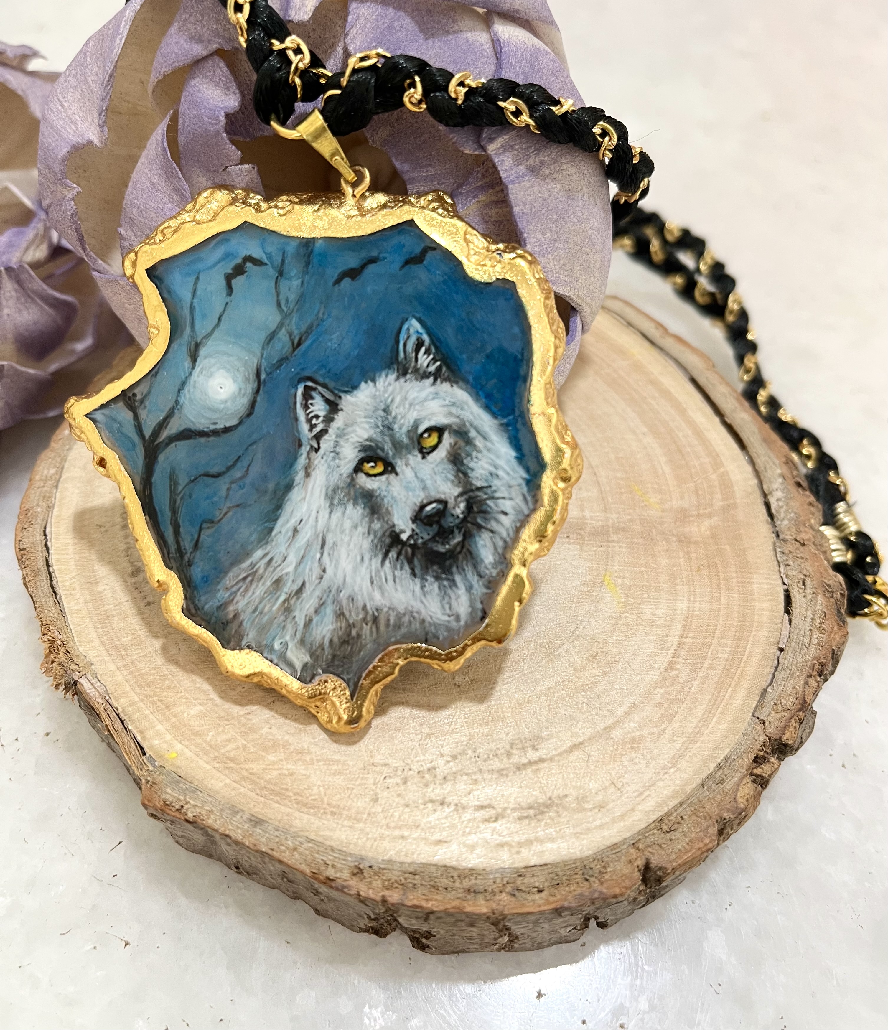 Hand-Painted Wolf agate Pendant Necklace