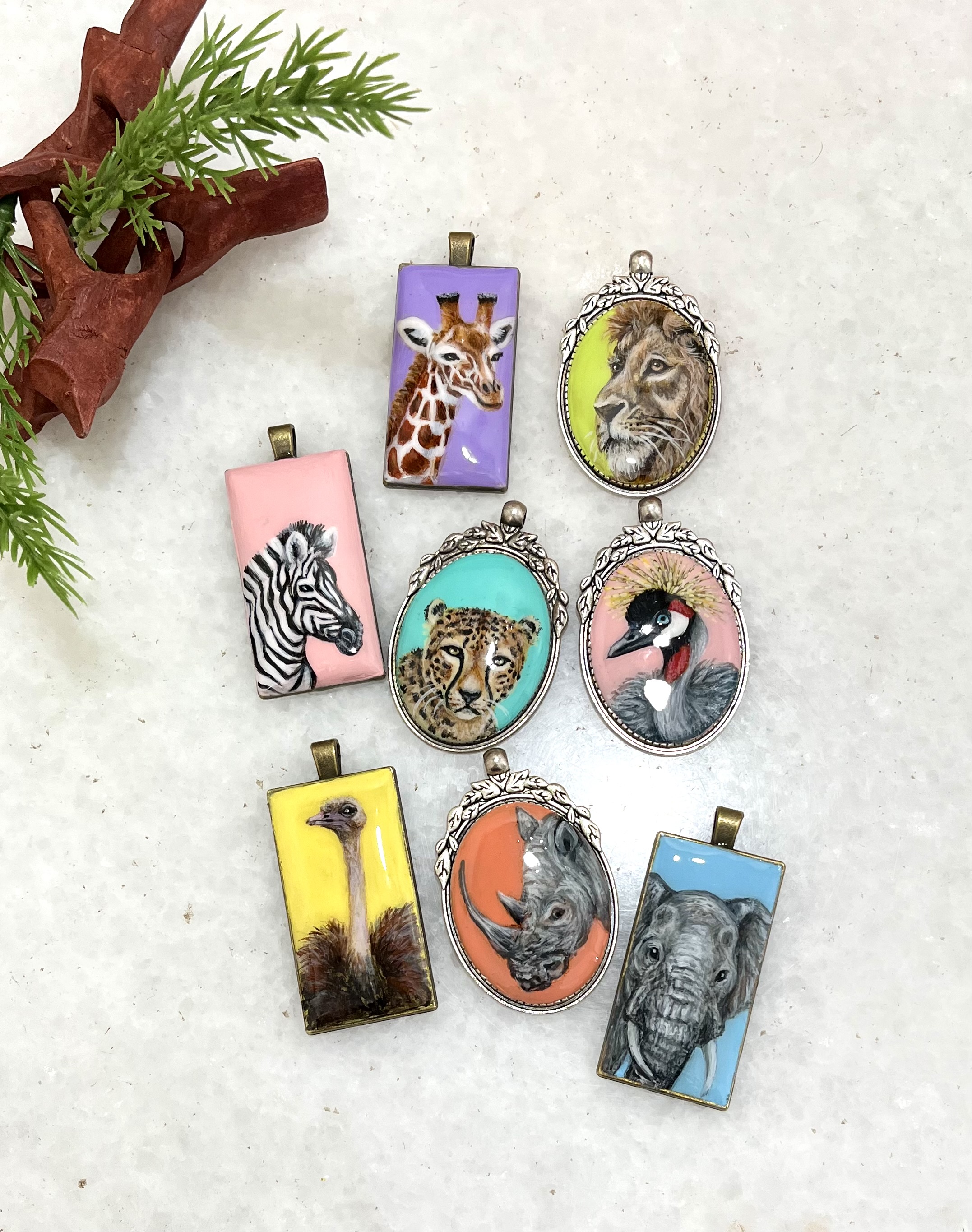 Hand-painted Giraffe Pendant- gift for wildlife lovers