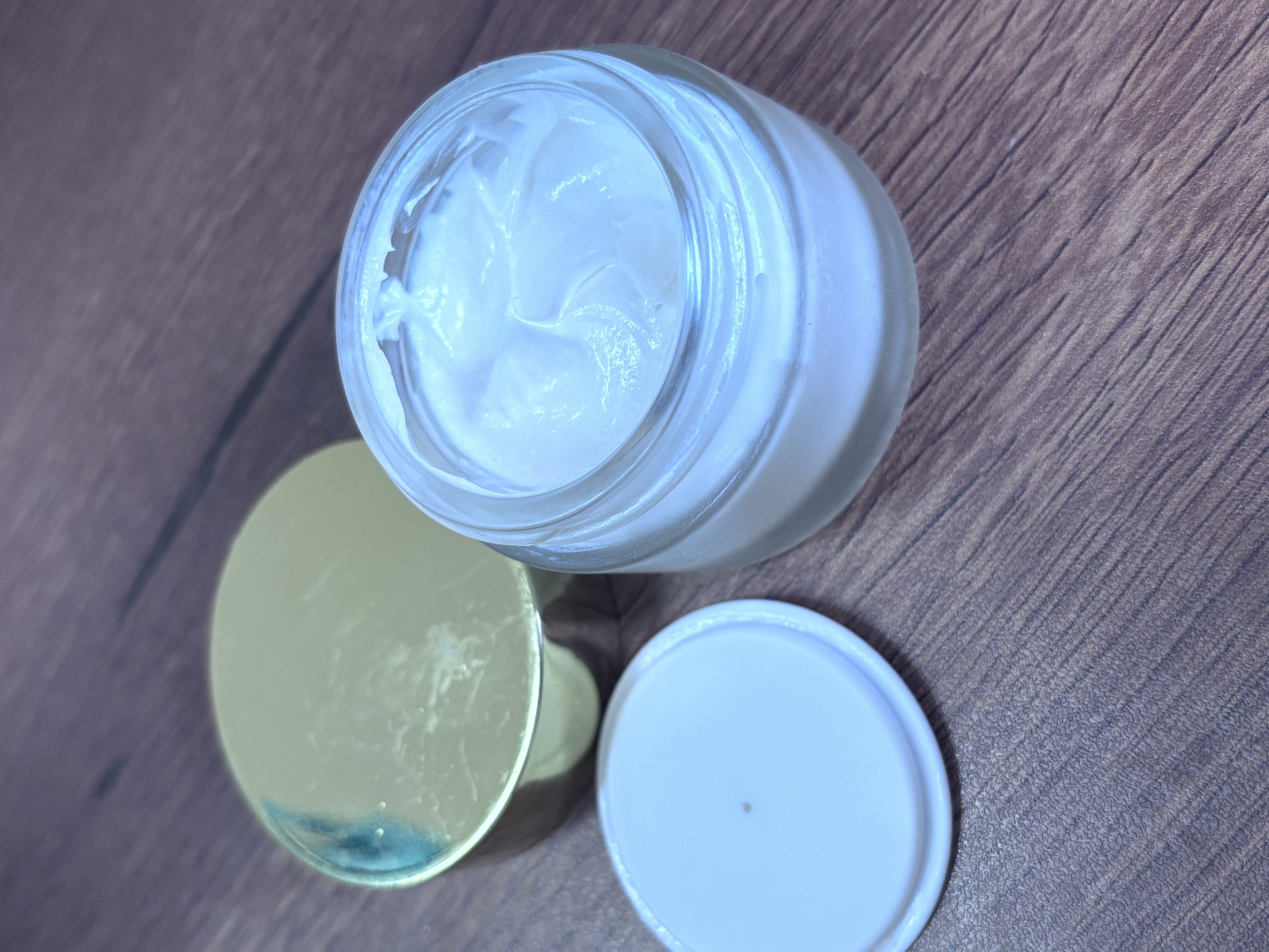 DK EXTRA TONE DAY MOISTURISER , SUN PROTECTOR & FACE  BRIGHTINING CREAM (30ml)