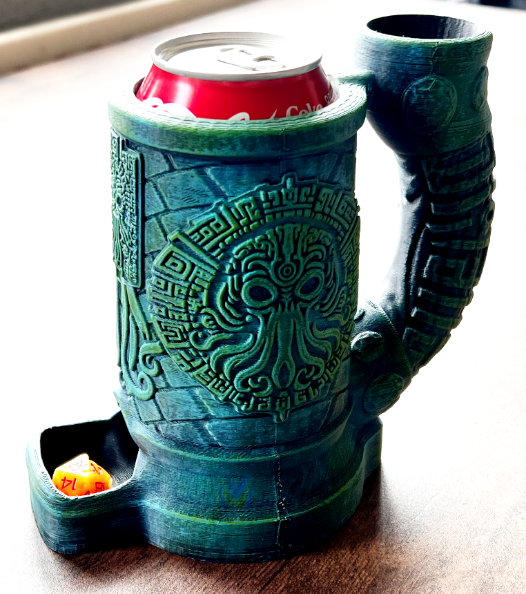 Cthulhu Dice Tower Can Cosy – Eldritch Horror Mug Dice Roller for RPG & Tabletop Gaming, LARP Gift
