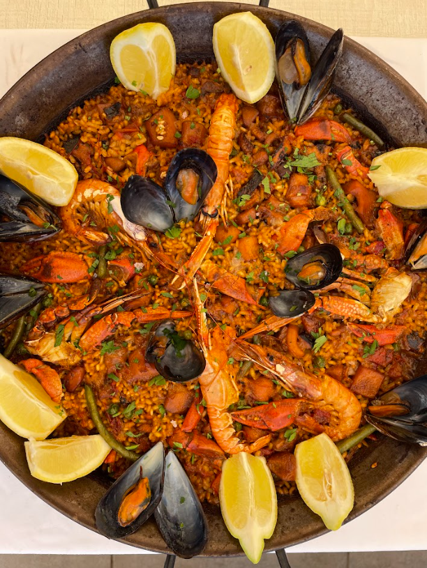 PAELLA / FIDEUÀ DE MARISC I PEIX (mín. 2 per.)