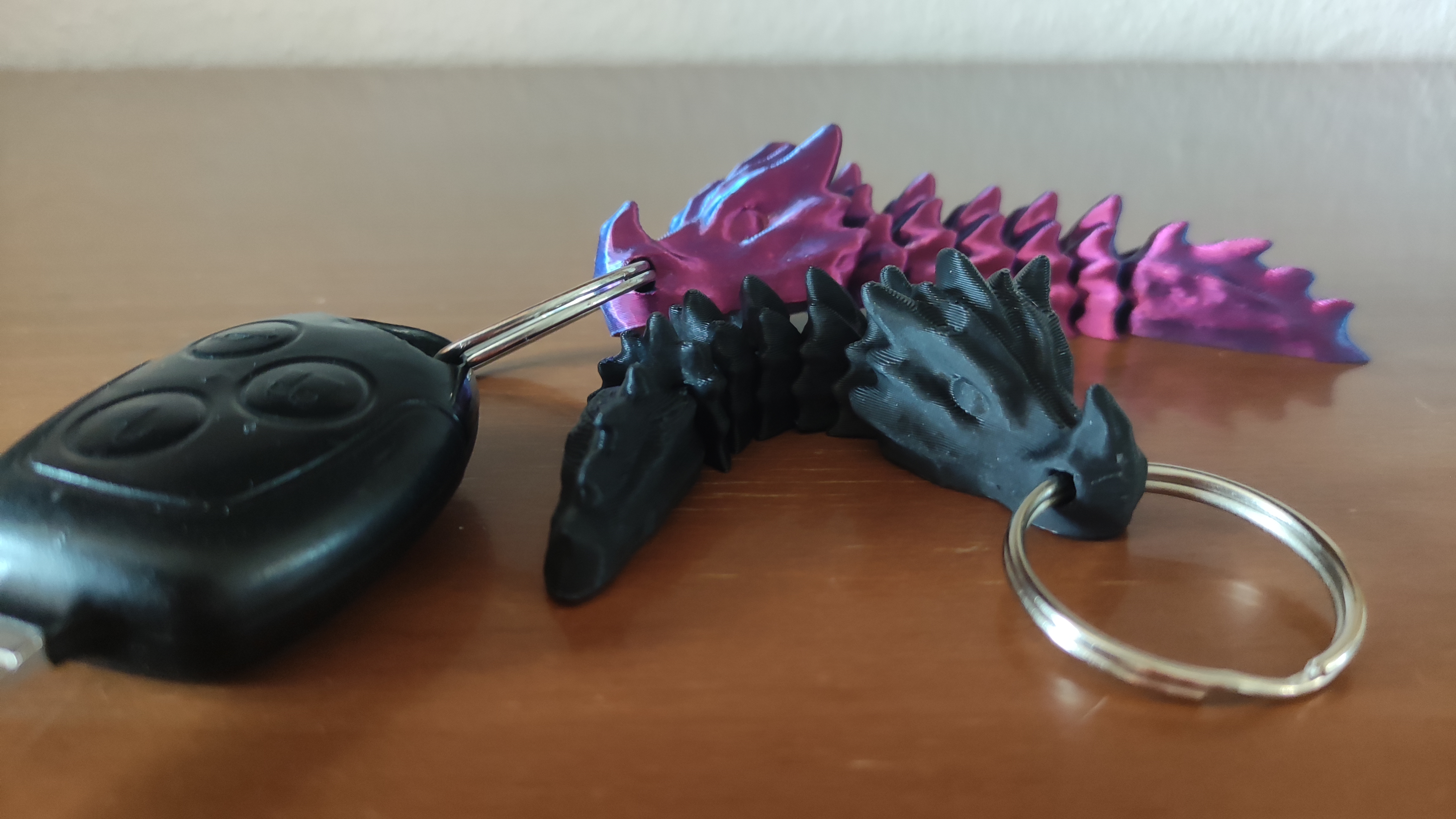 Llavero dragón articulado