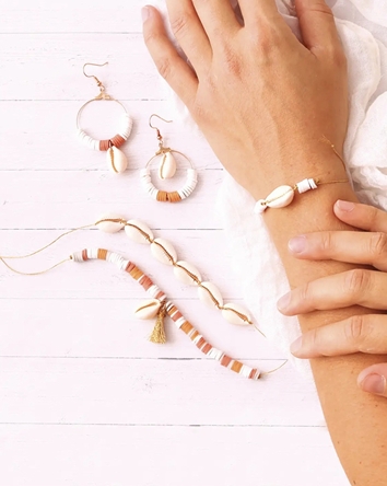 🌸 Kit Bijoux Heishi – Bracelets et Boucles d’oreilles DIY