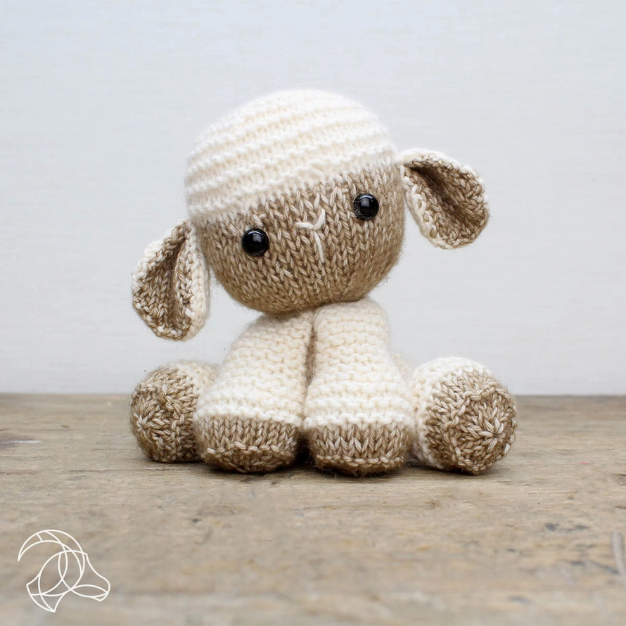 Peluche mouton tricotée
