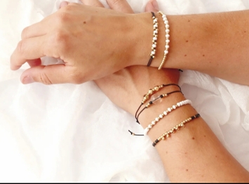 ✨ Kit Bijoux Or et Noir – Bracelets DIY