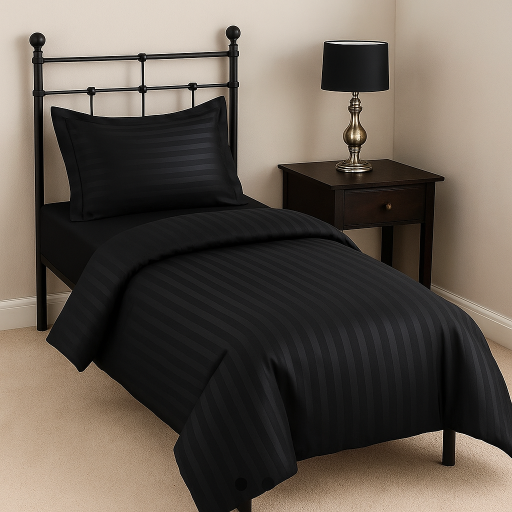 Parure Housse de Couette Satinée - Noir Élégant 