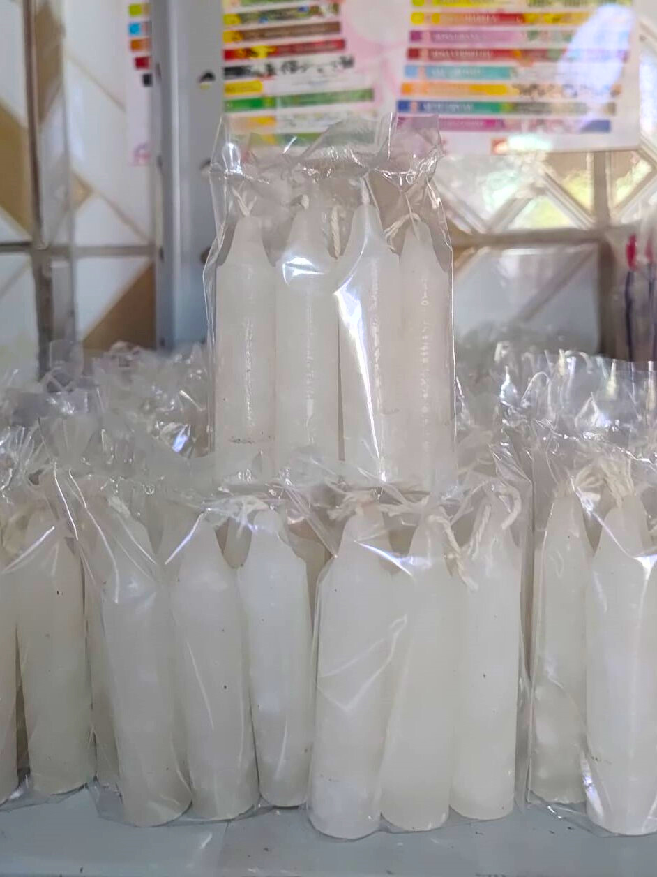 Vela Pequena, 7cm, branca, palito, pacote com 6 velas.