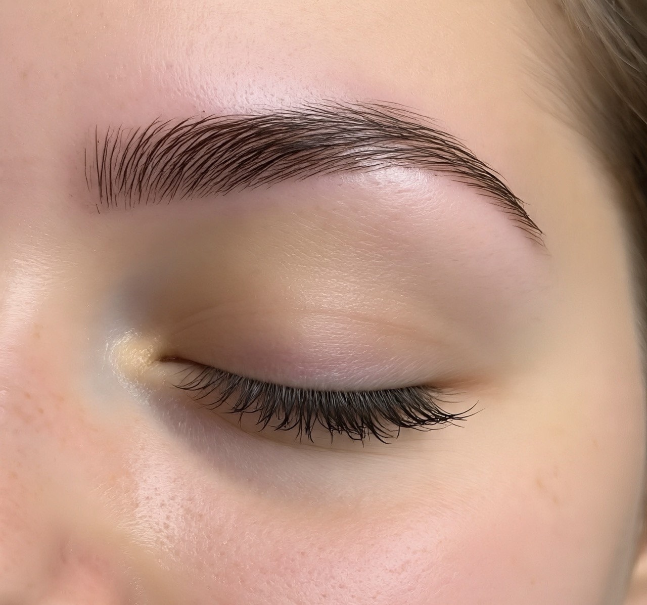 Eyebrow Tinting