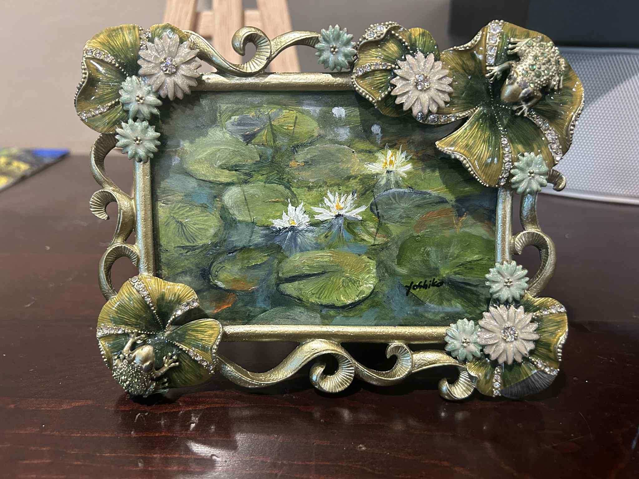 Waterlily with Frog Frame, 5" x 3" with 1" frame / 睡蓮と2.54 cmの蛙の額　12.7 cm x 7.62 cm 