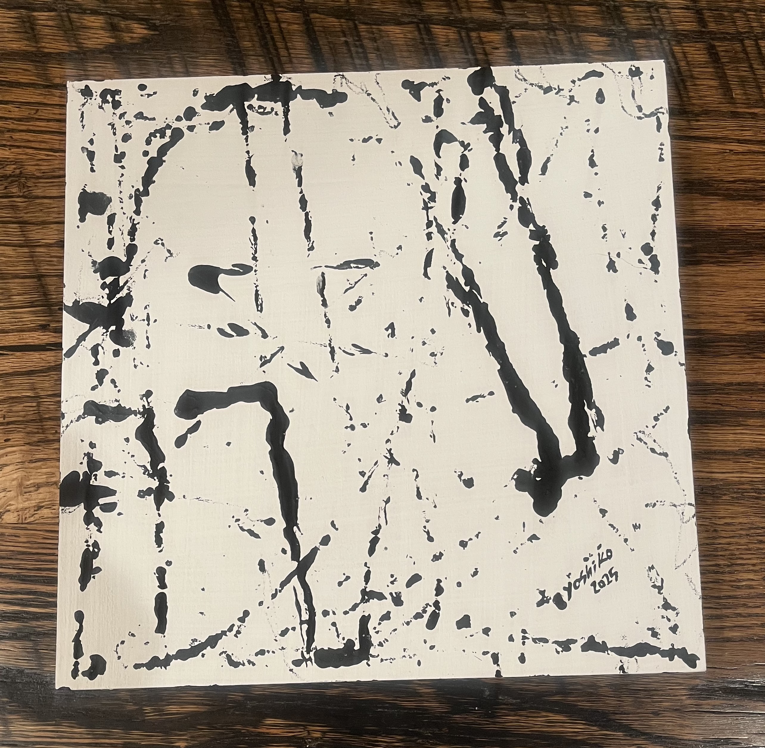 [SOLD OUT] Acrylic painting on canvas 10' x 10' "Black and White"/ [売り切れ]25.4 cm x 25.4 cm アクリリック 画材キャンバス「白と黒」