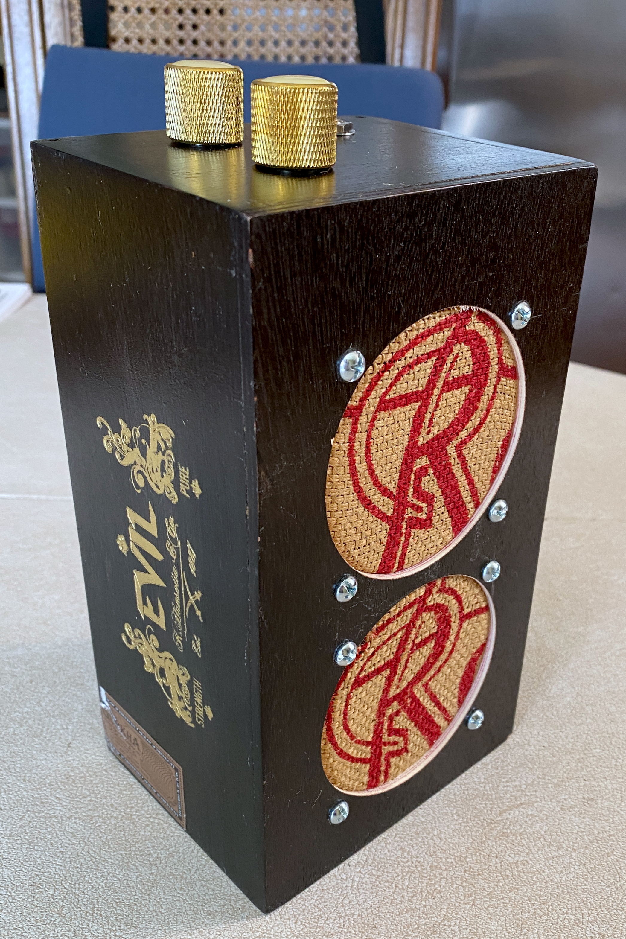 Evil Twin Cigar Box Amp - R