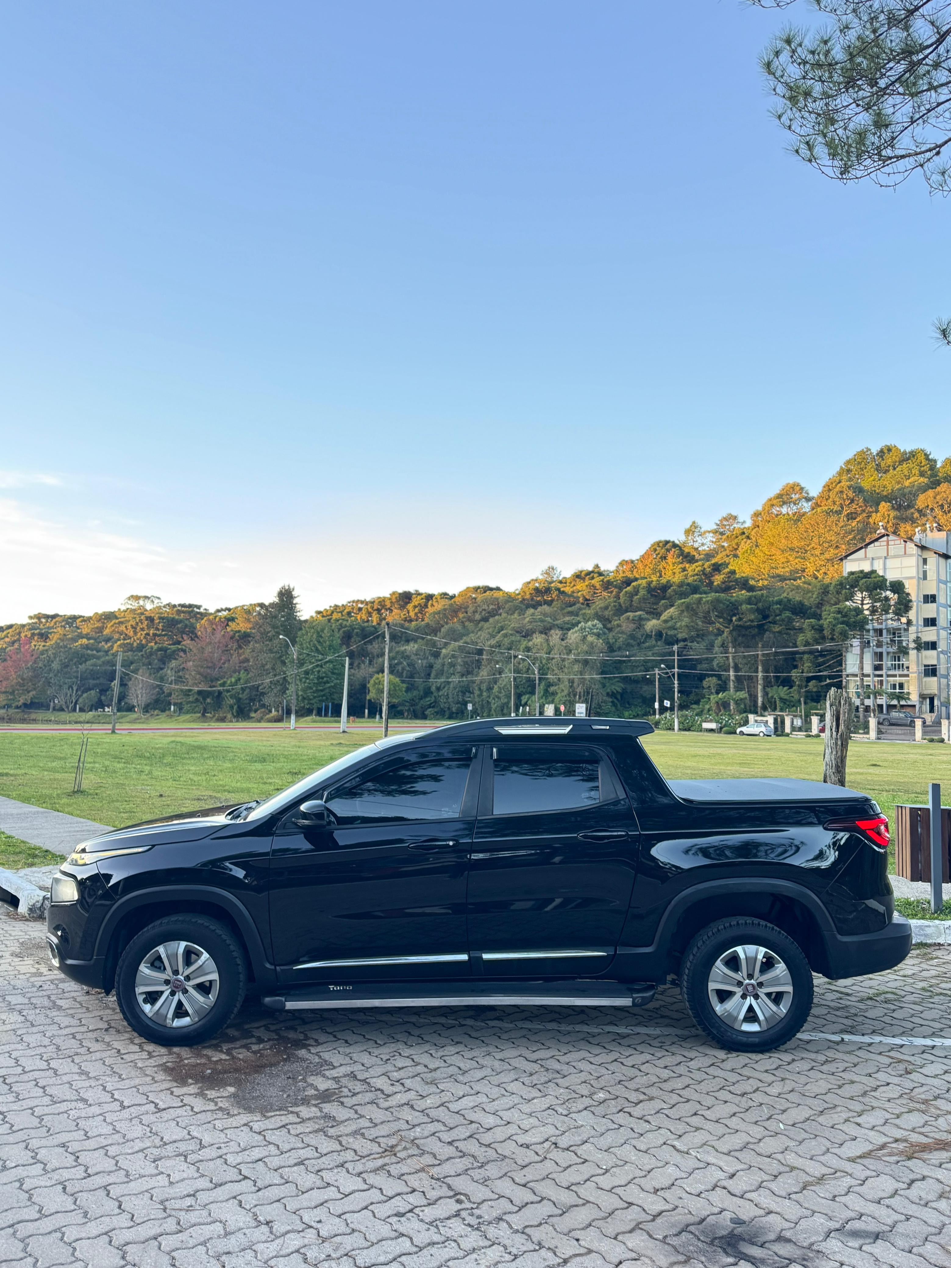 FIAT TORO FREEDOM 1.8 2017 FLEX