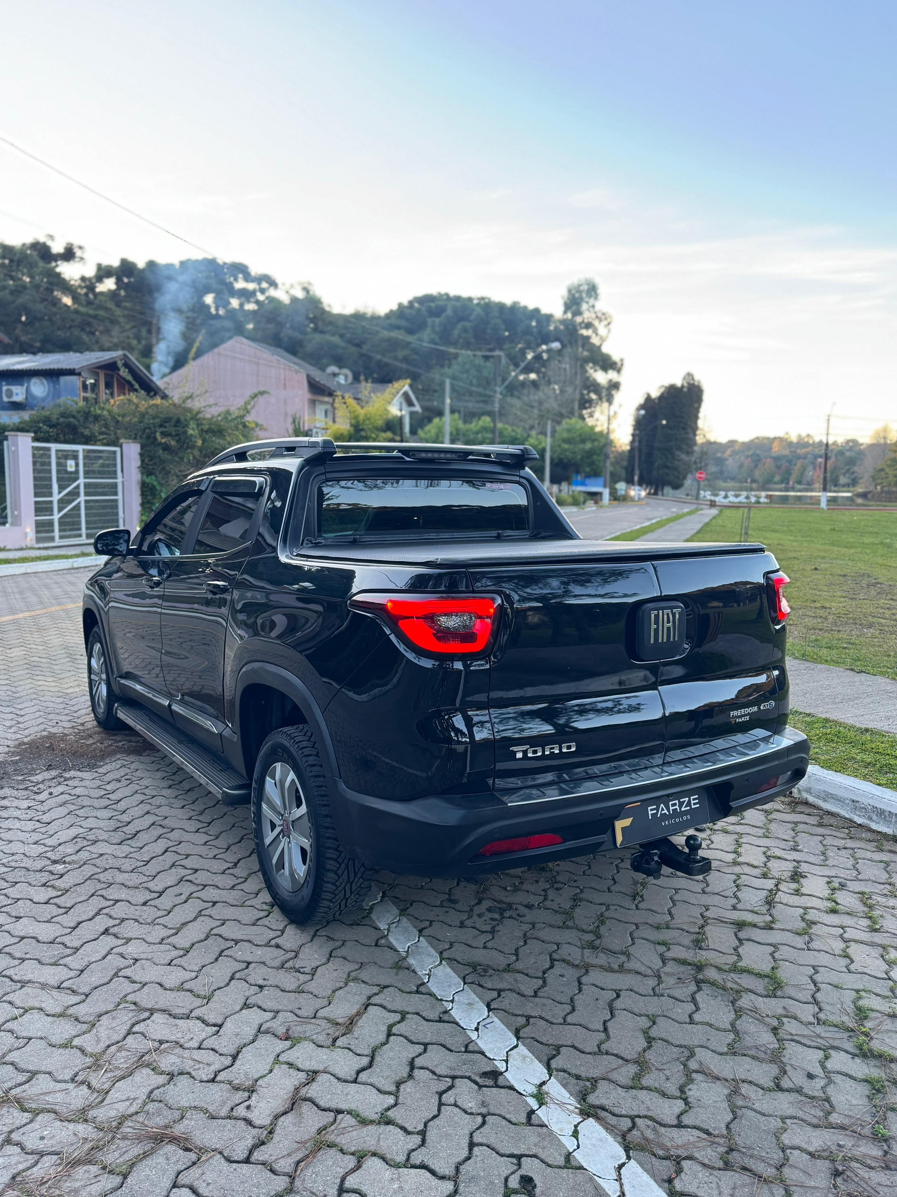 FIAT TORO FREEDOM 1.8 2017 FLEX