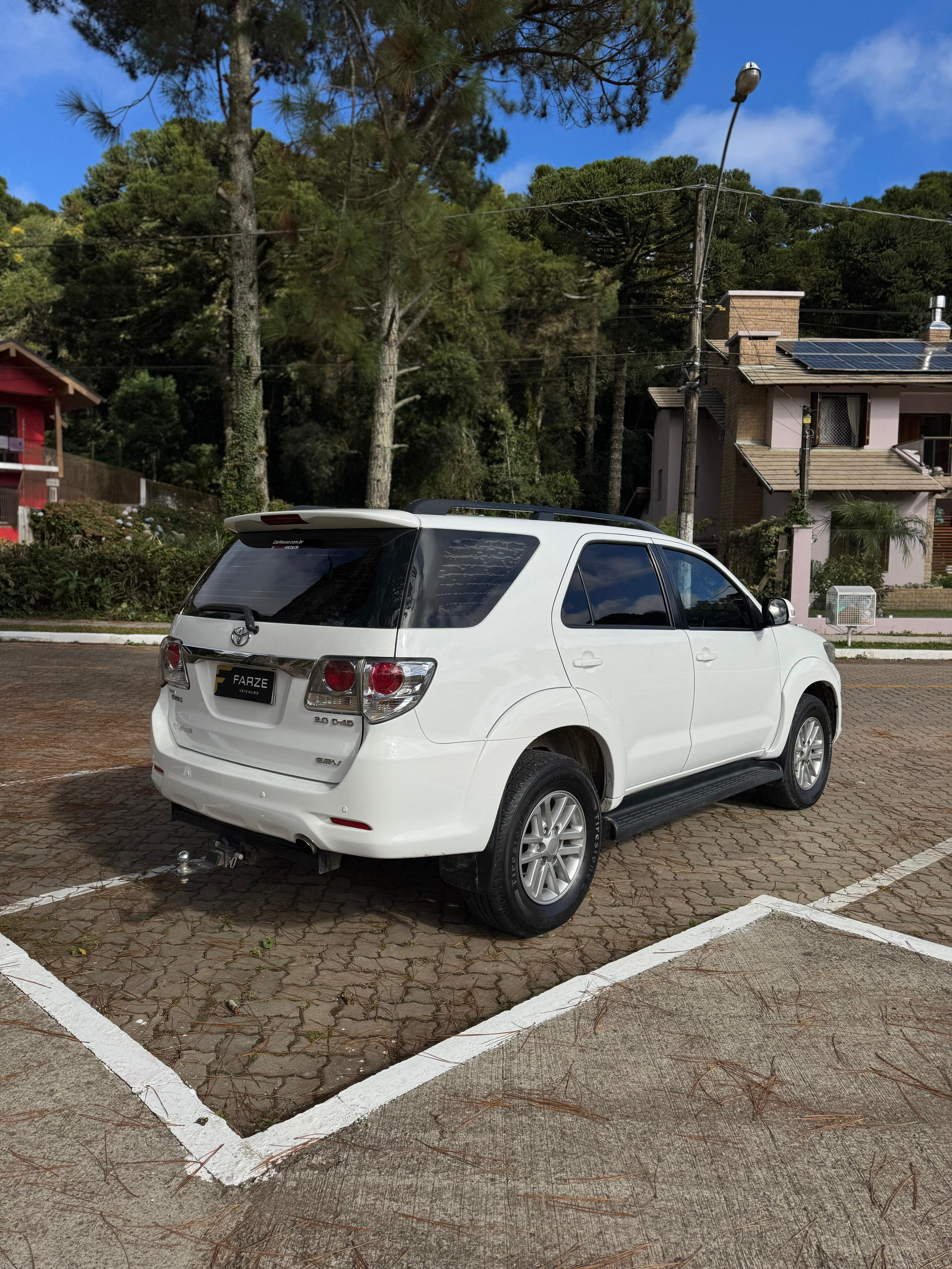 TOYOTA SW4 SRV 3.0 4X4 2014 DIESEL