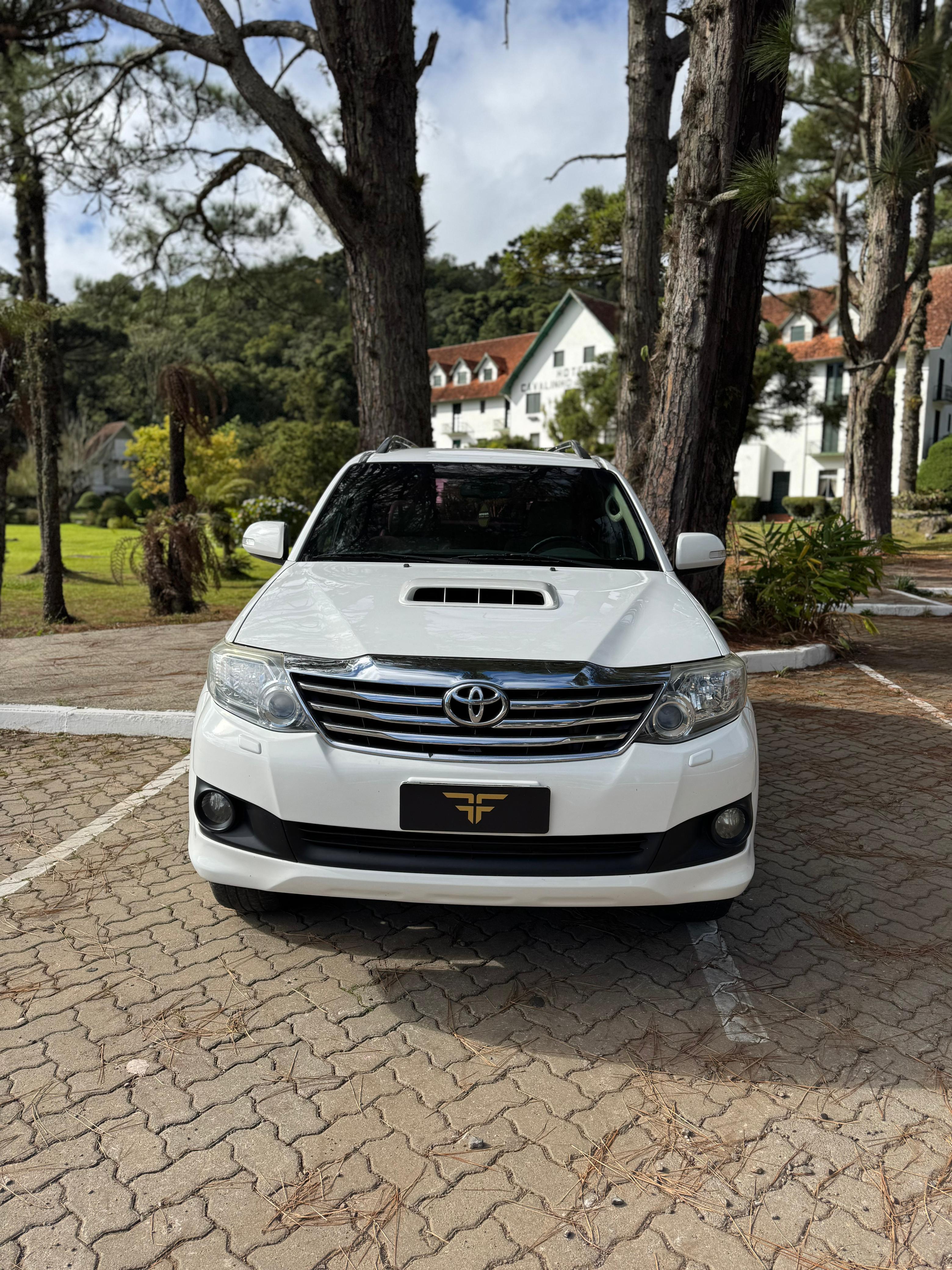 TOYOTA SW4 SRV 3.0 4X4 2014 DIESEL