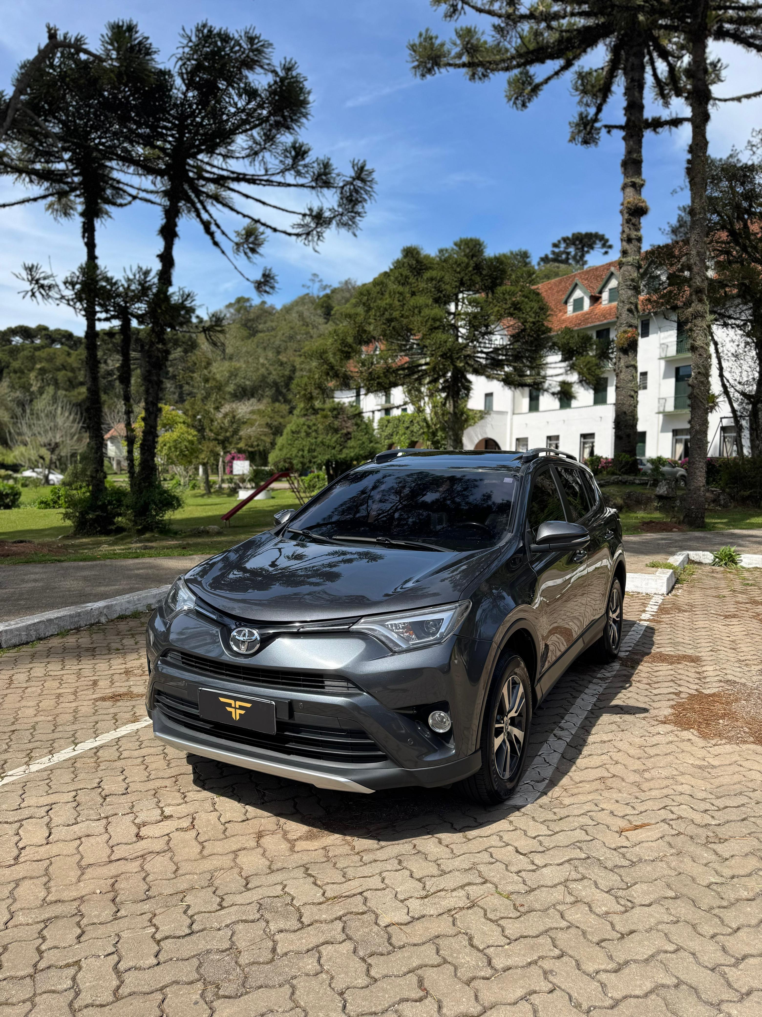 TOYOTA RAV4 TOP 2018