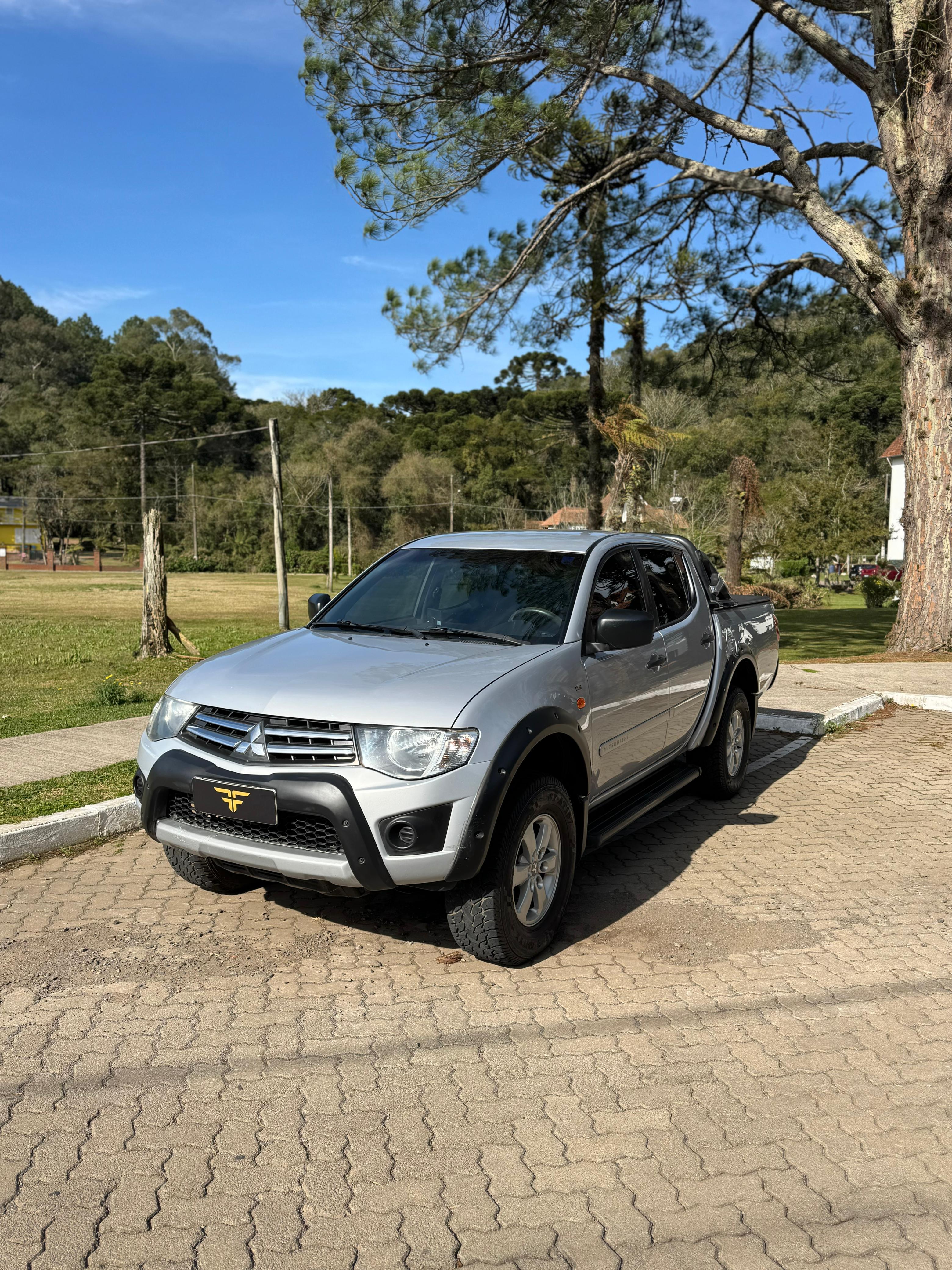 TRITON GL 4X4 2013
