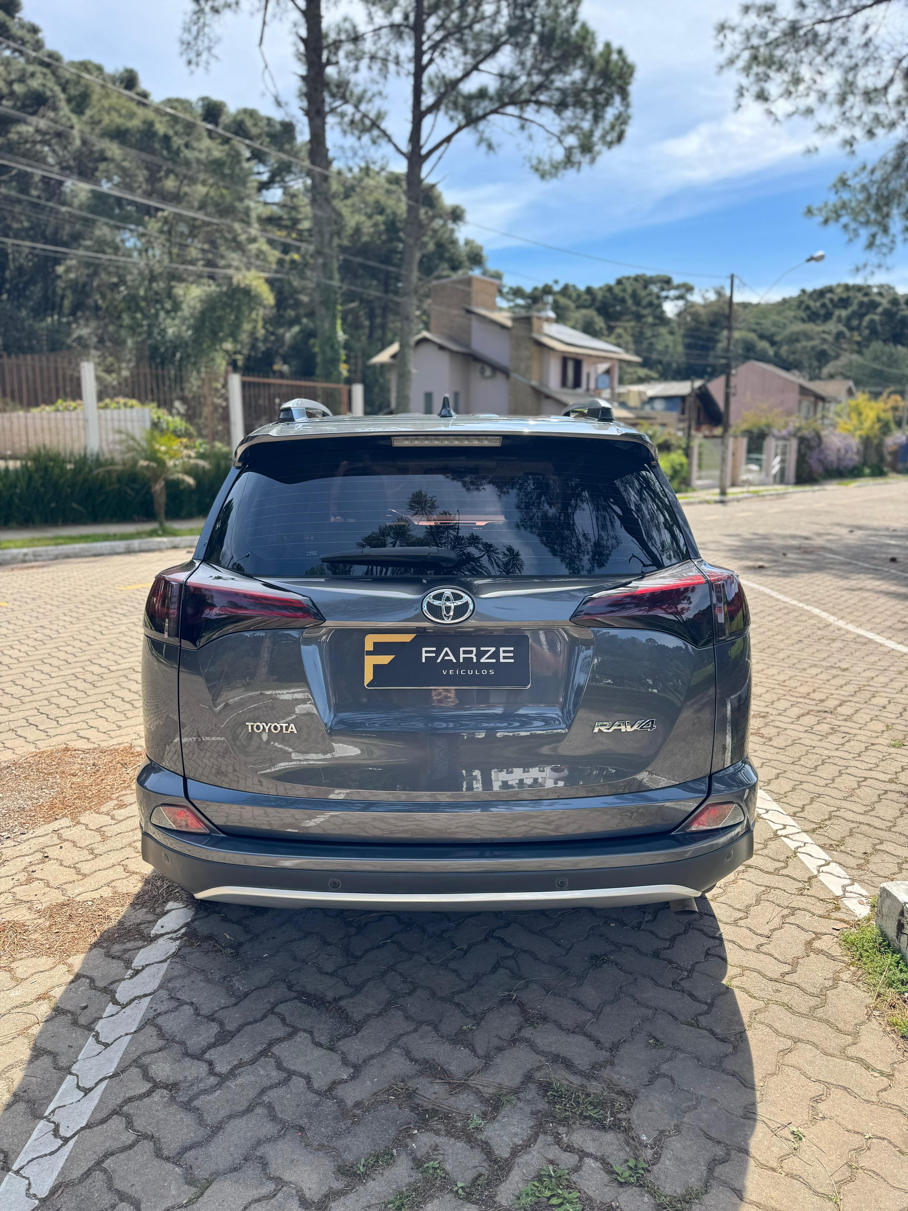 TOYOTA RAV4 TOP 2018