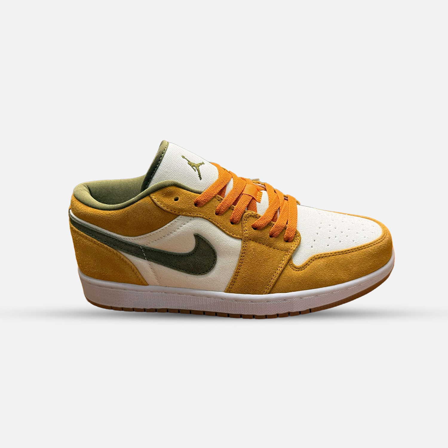 Air Jordan Low Retro Sneaker