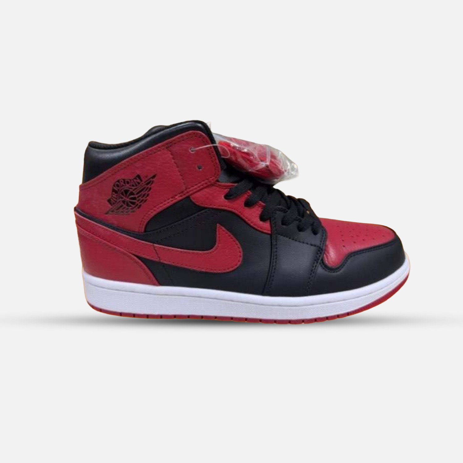 Air Jordan 1 Mid Bred