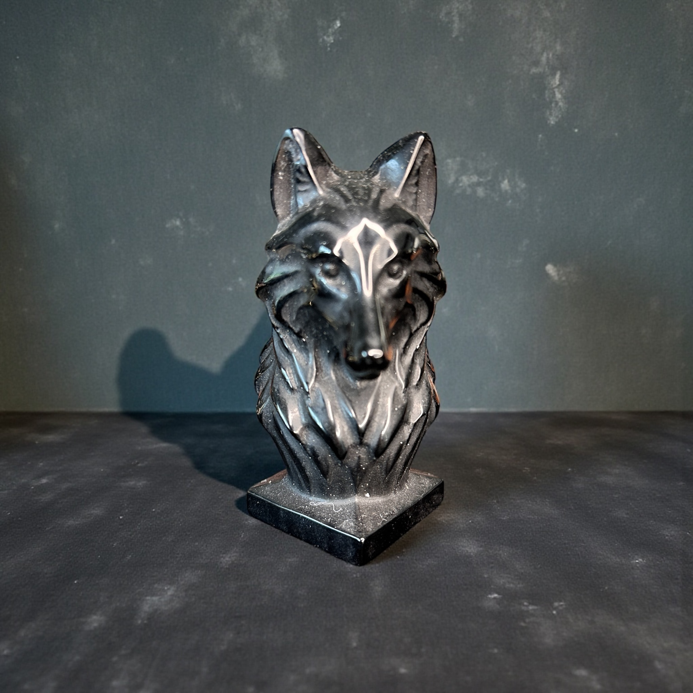 Black Obsidian Wolf 