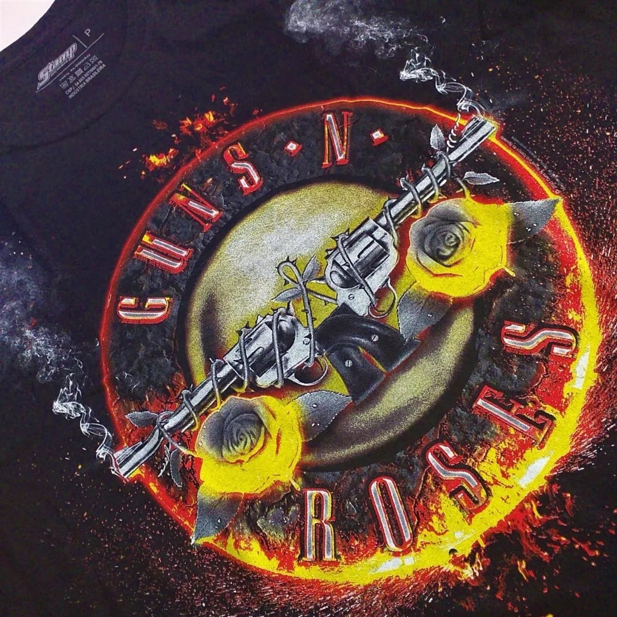 Camiseta Guns N' Roses - Guns