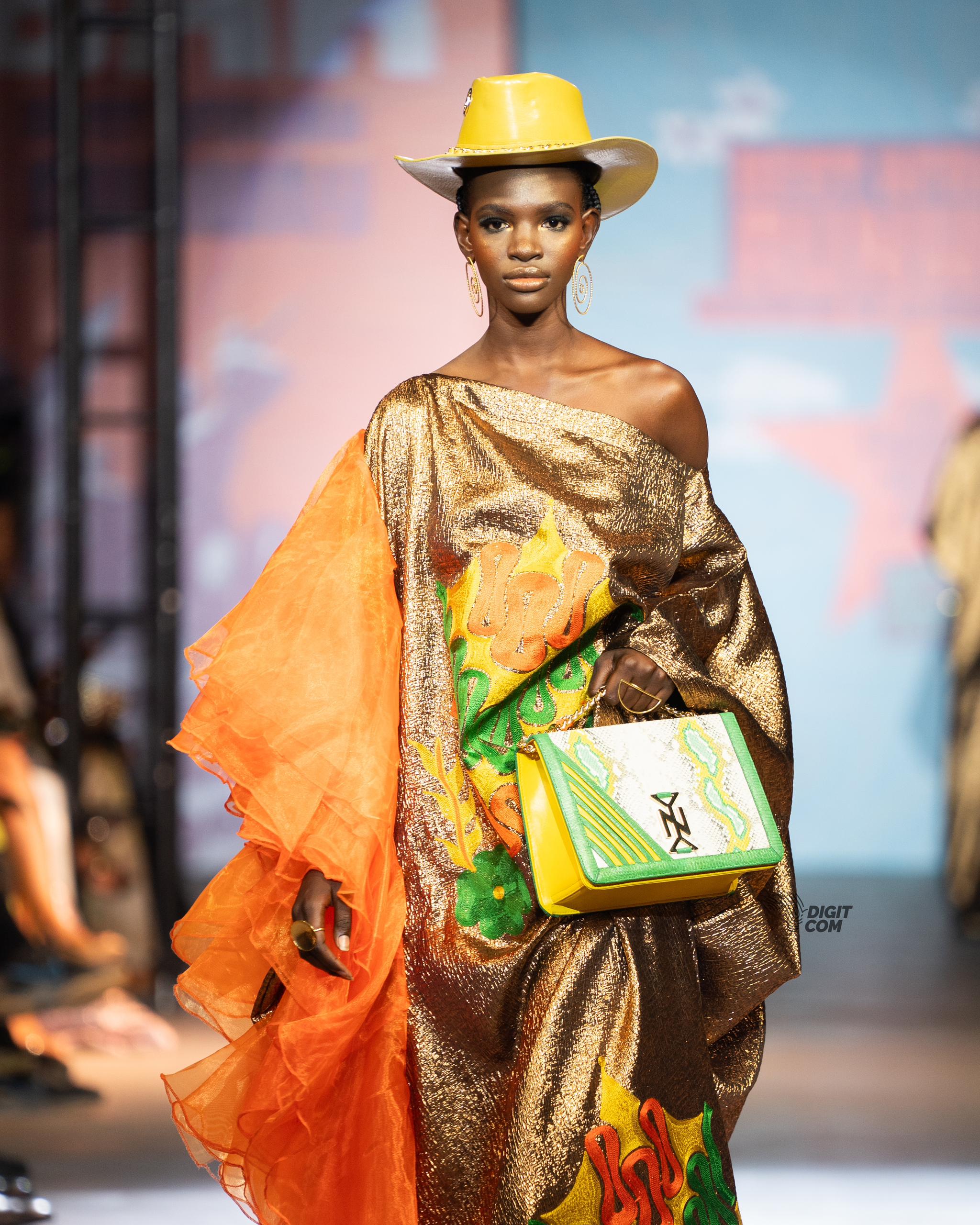 Robe de haute couture artistique