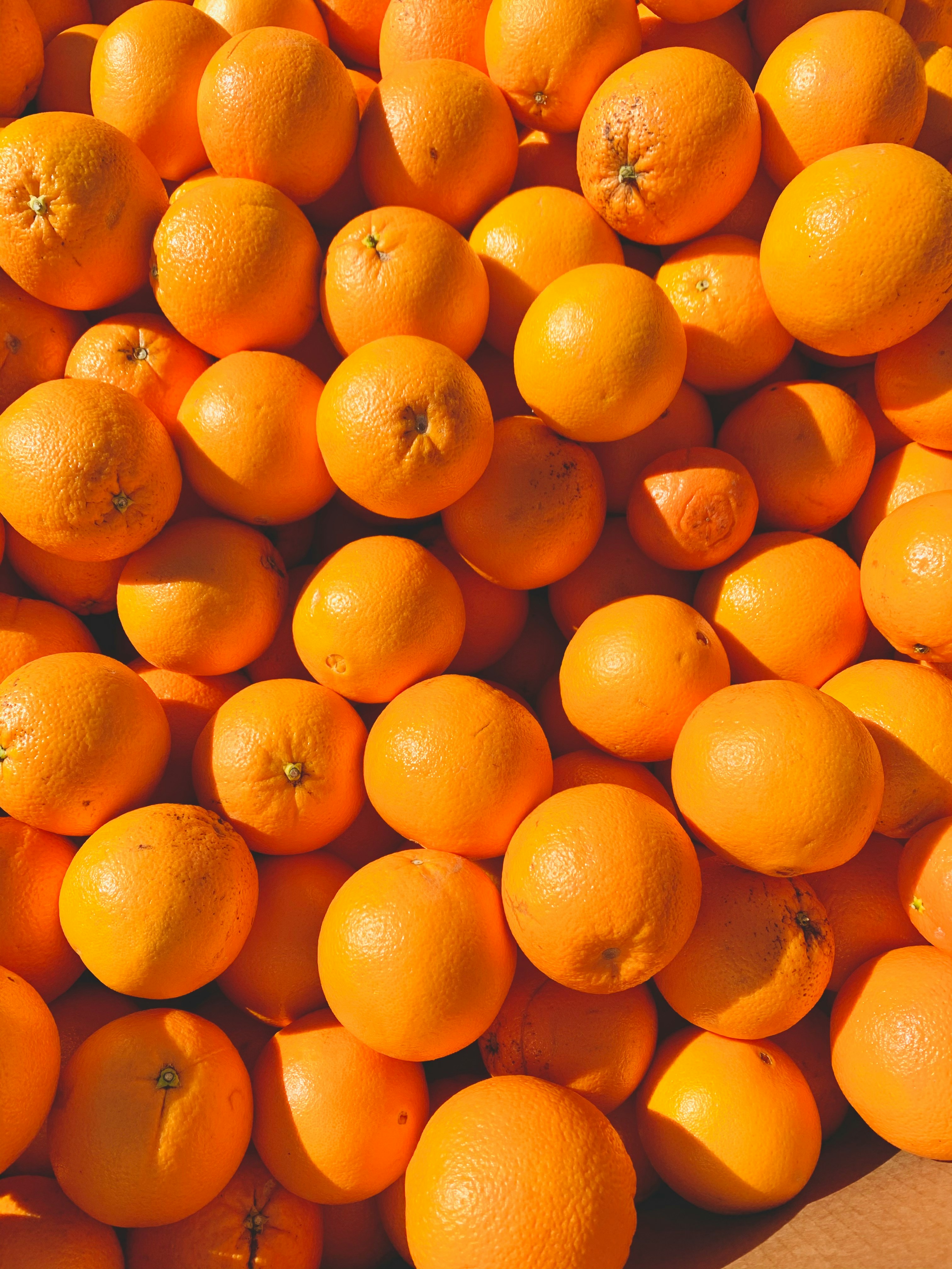 ORANGE ESSENTIAL OIL